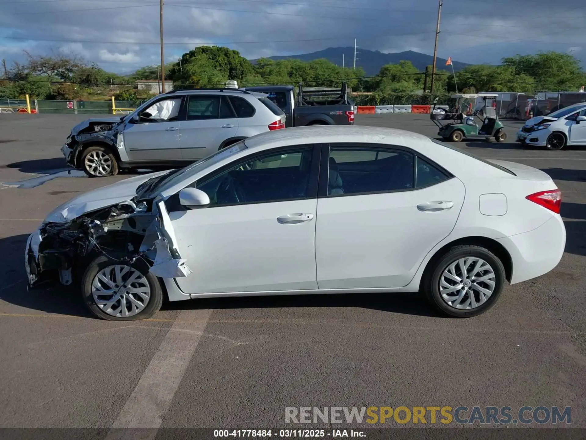 15 fotografías del automóvil dañado 5YFBURHE0KP902271 TOYOTA COROLLA 2019