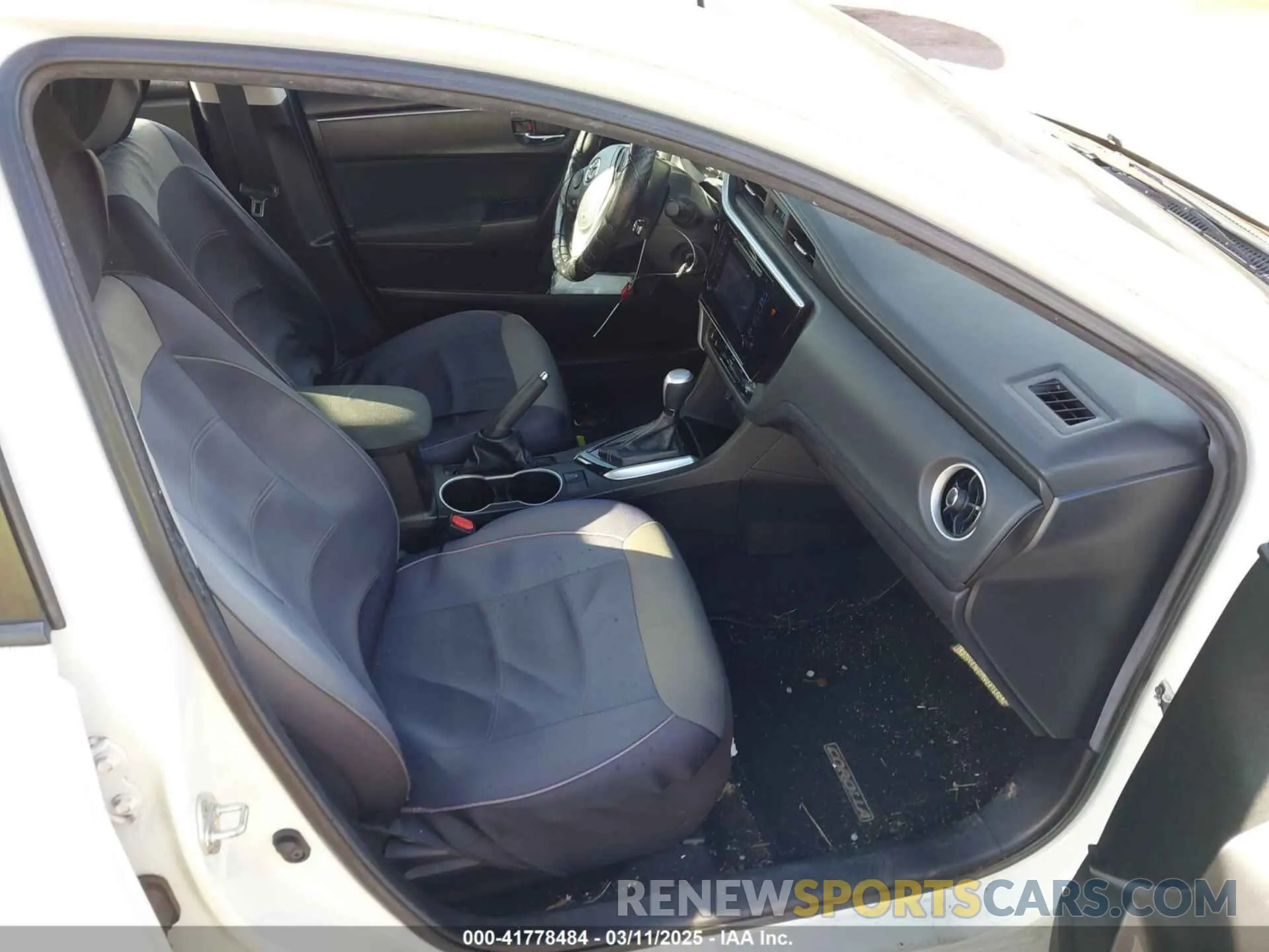 5 fotografías del automóvil dañado 5YFBURHE0KP902271 TOYOTA COROLLA 2019