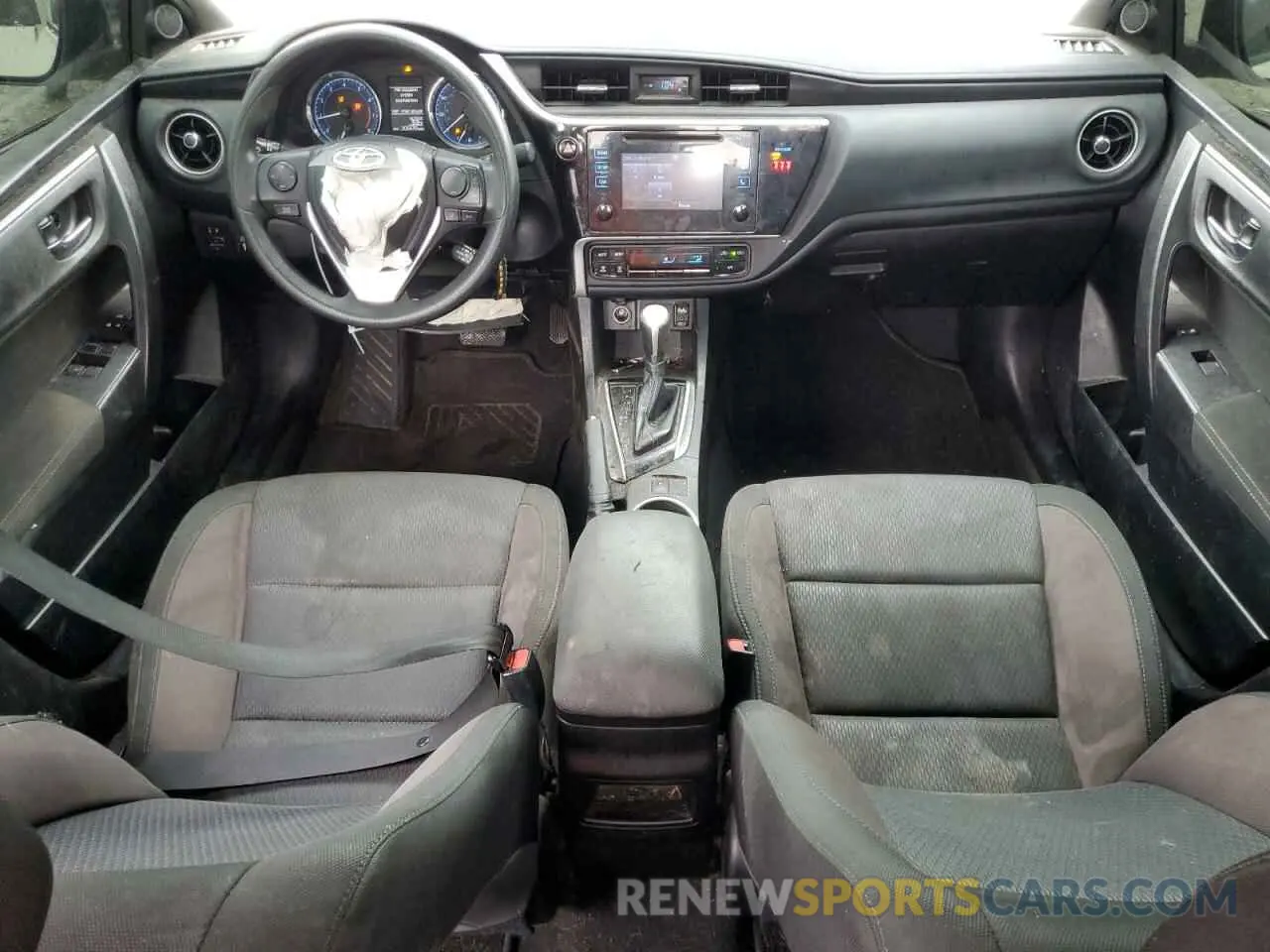 8 fotografías del automóvil dañado 5YFBURHE0KP904196 TOYOTA COROLLA 2019