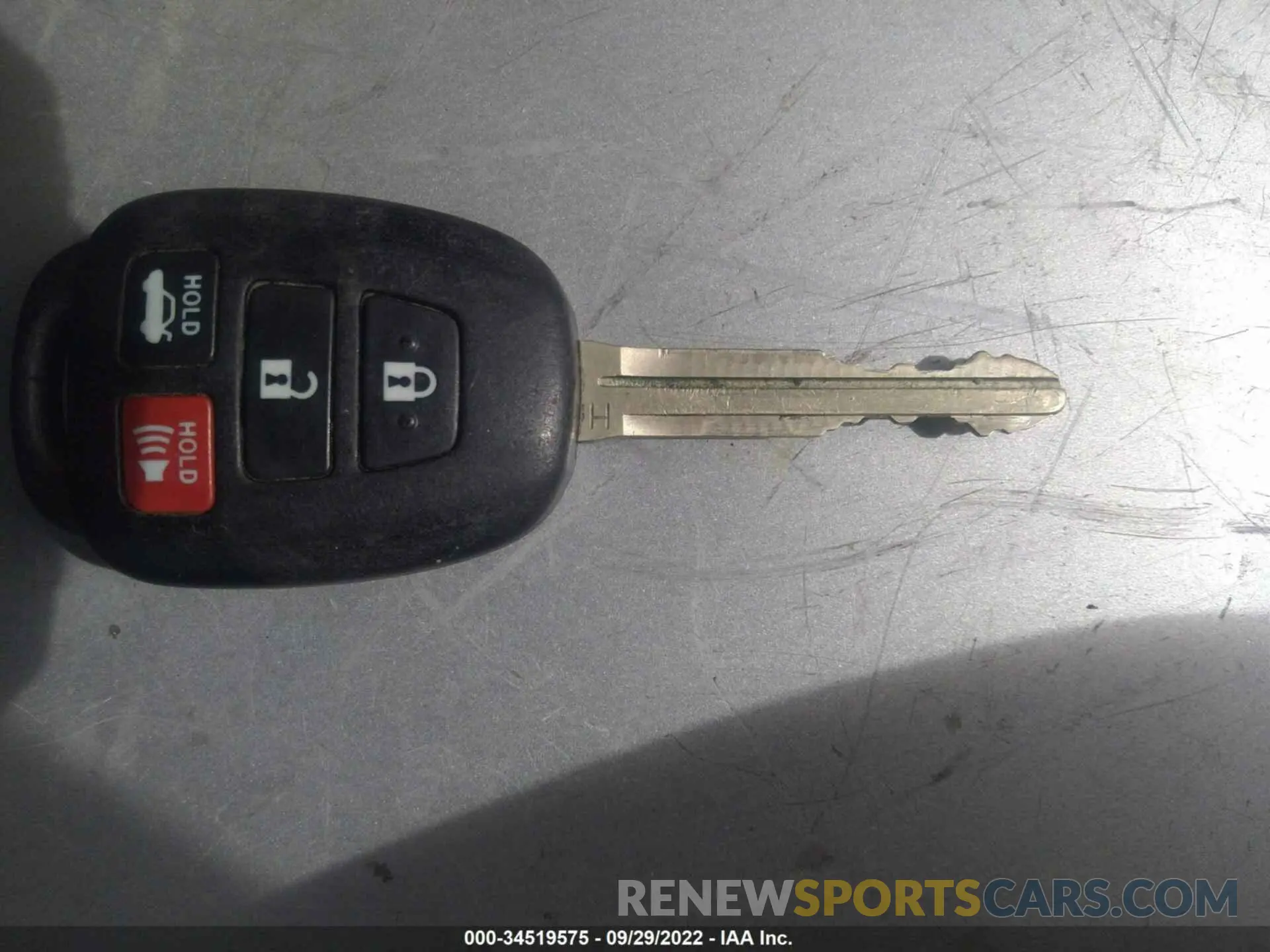 11 fotografías del automóvil dañado 5YFBURHE0KP910662 TOYOTA COROLLA 2019