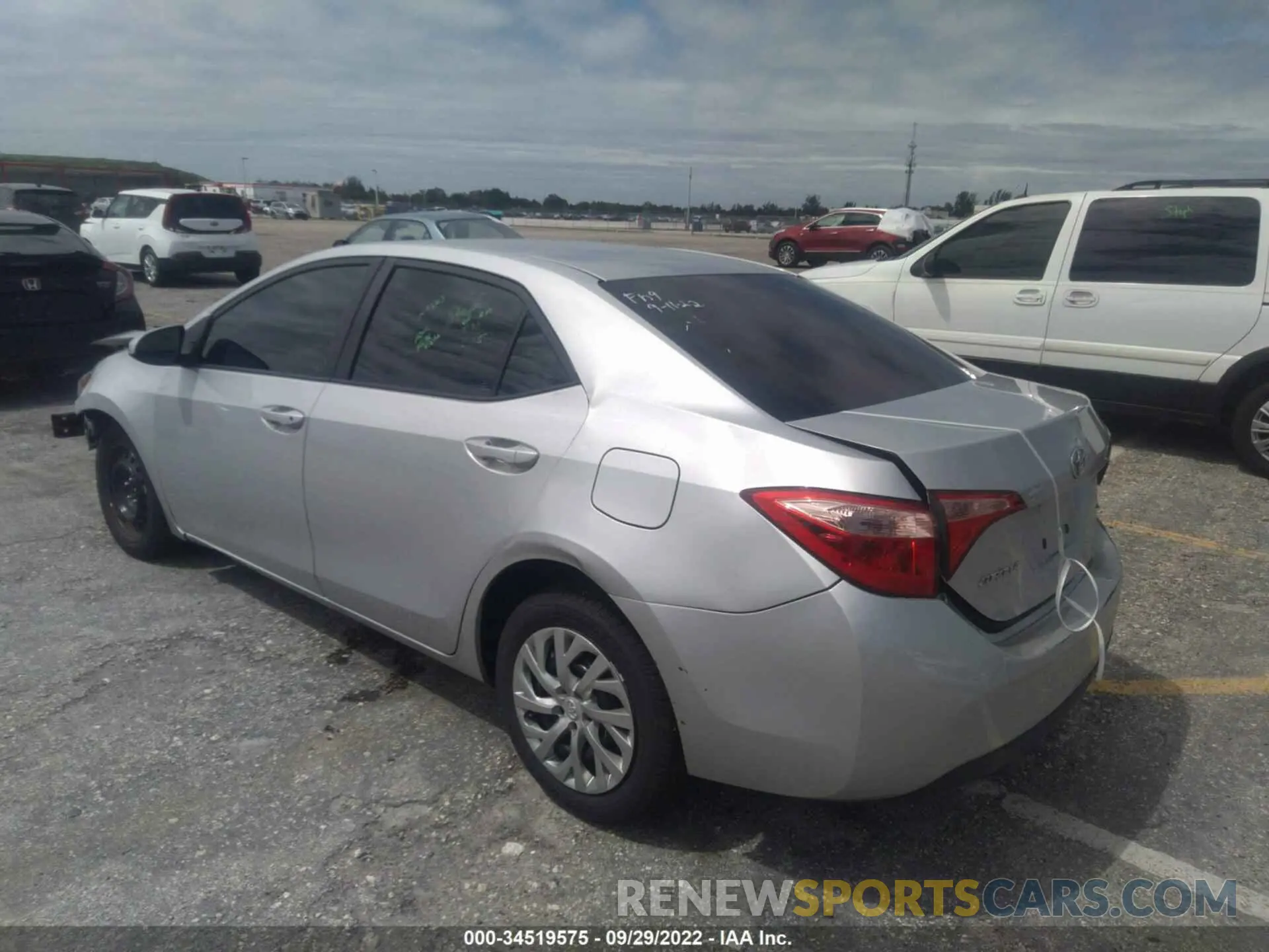 3 fotografías del automóvil dañado 5YFBURHE0KP910662 TOYOTA COROLLA 2019