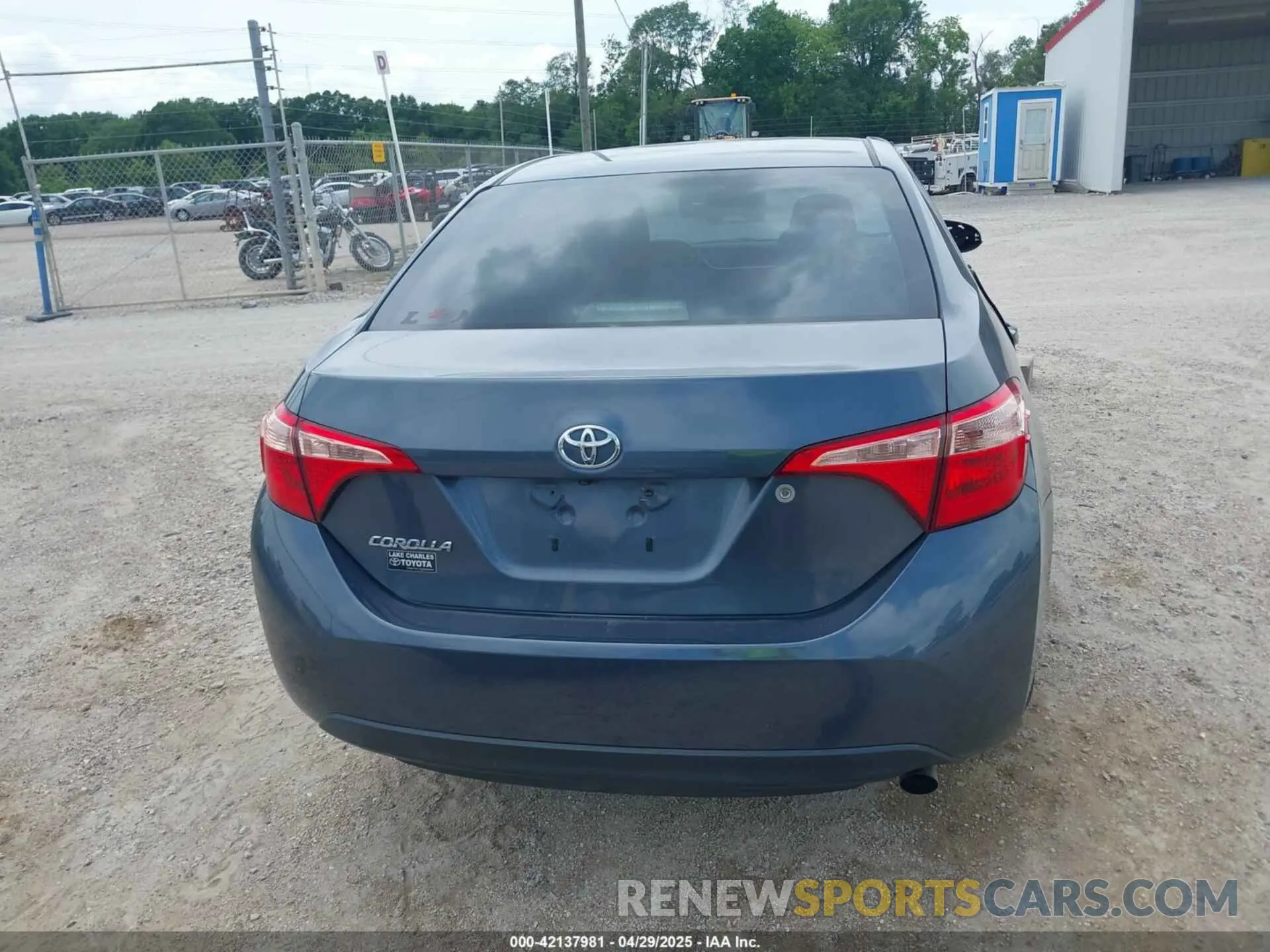 17 fotografías del automóvil dañado 5YFBURHE0KP922567 TOYOTA COROLLA 2019