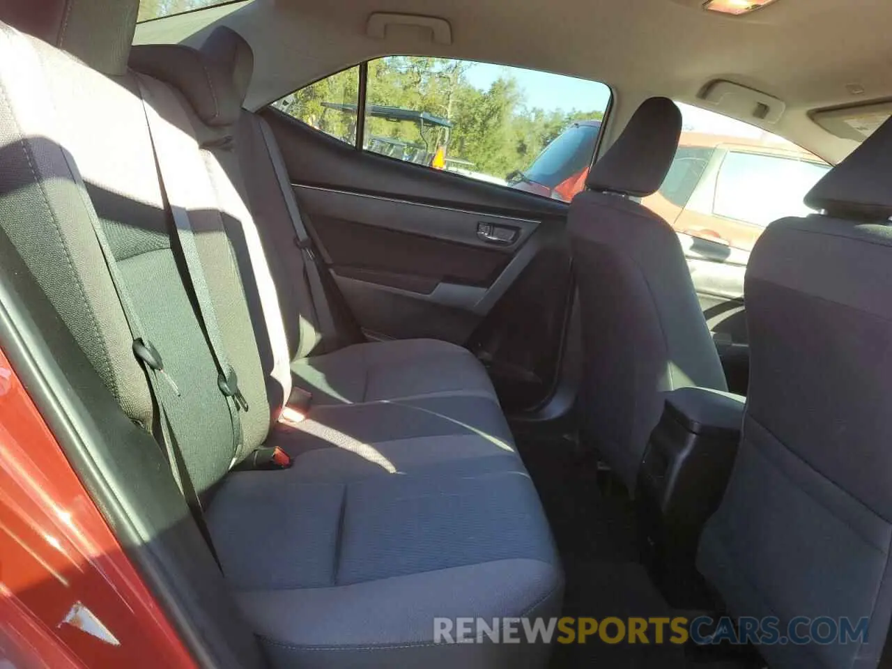 10 fotografías del automóvil dañado 5YFBURHE0KP922794 TOYOTA COROLLA 2019