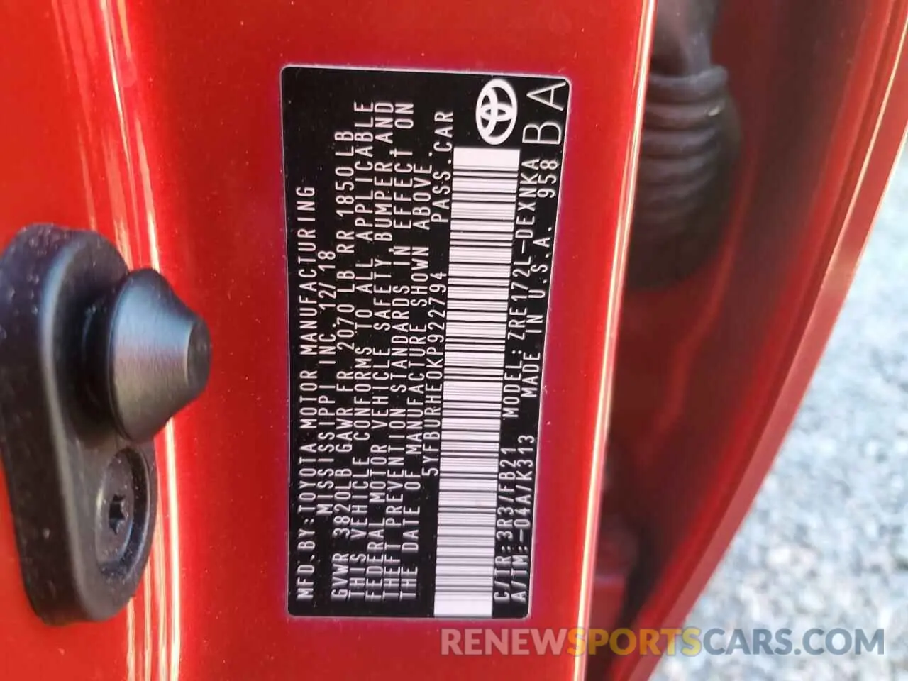 12 fotografías del automóvil dañado 5YFBURHE0KP922794 TOYOTA COROLLA 2019