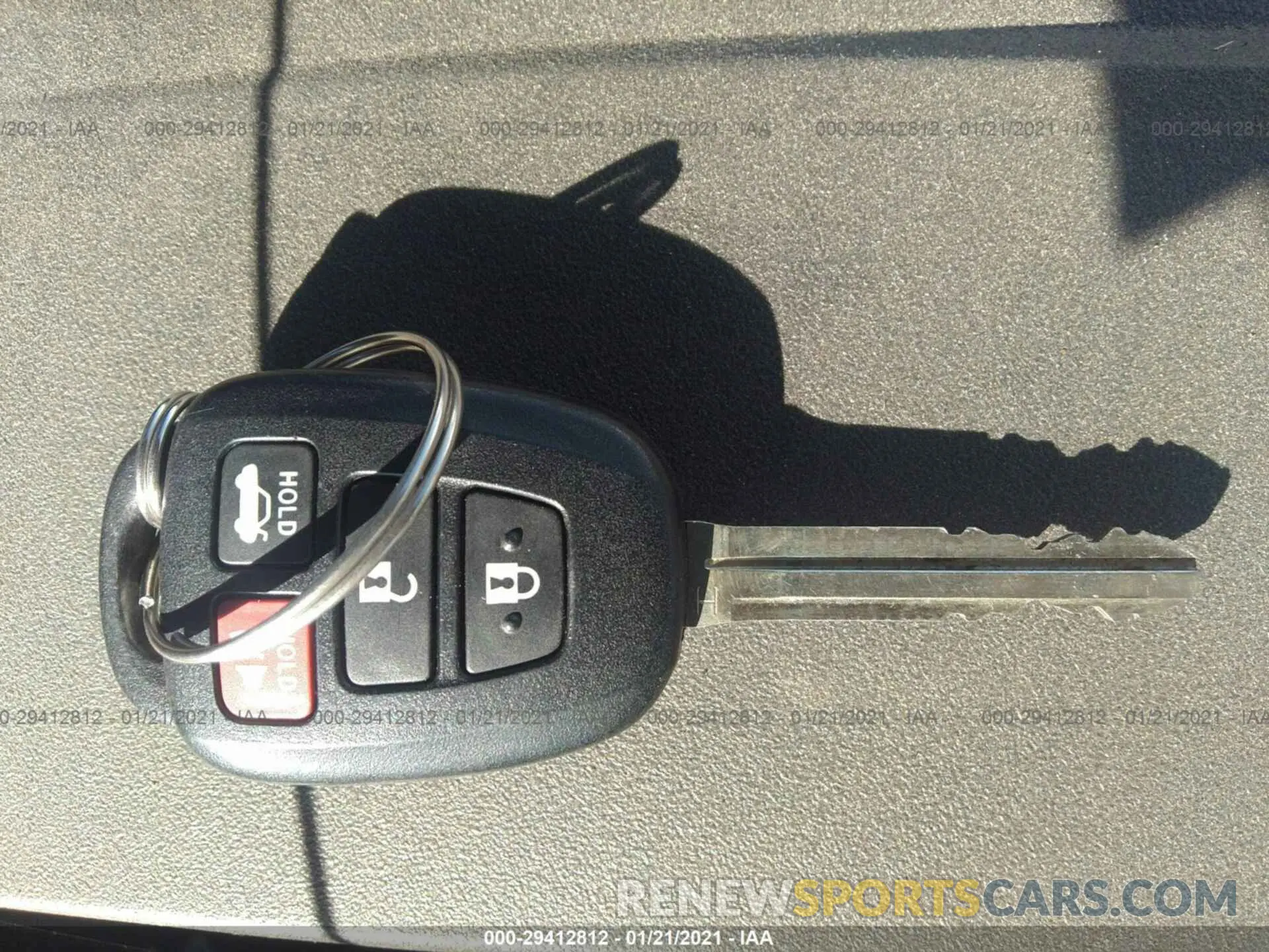 11 fotografías del automóvil dañado 5YFBURHE0KP923816 TOYOTA COROLLA 2019