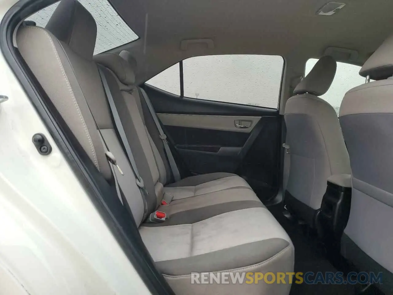 10 fotografías del automóvil dañado 5YFBURHE0KP924903 TOYOTA COROLLA 2019