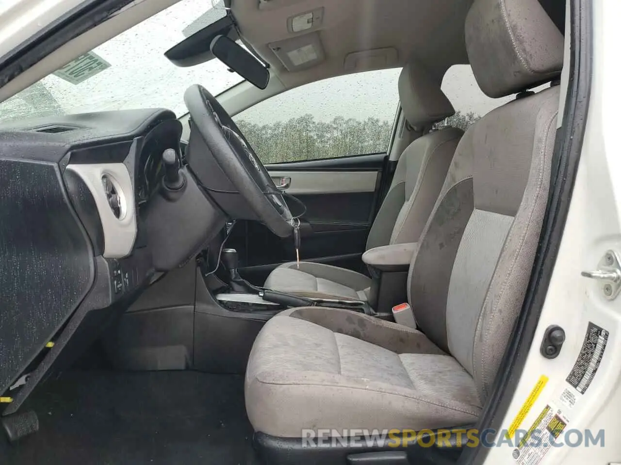 7 fotografías del automóvil dañado 5YFBURHE0KP924903 TOYOTA COROLLA 2019