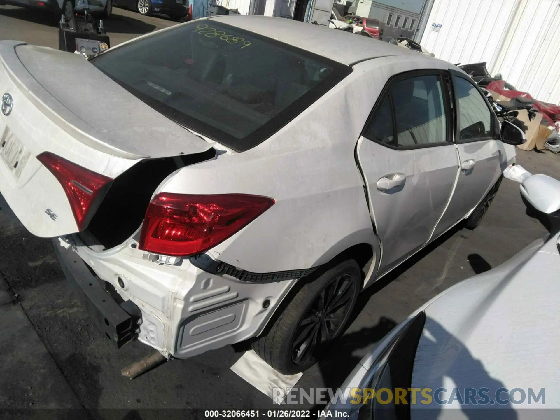 4 fotografías del automóvil dañado 5YFBURHE0KP928689 TOYOTA COROLLA 2019