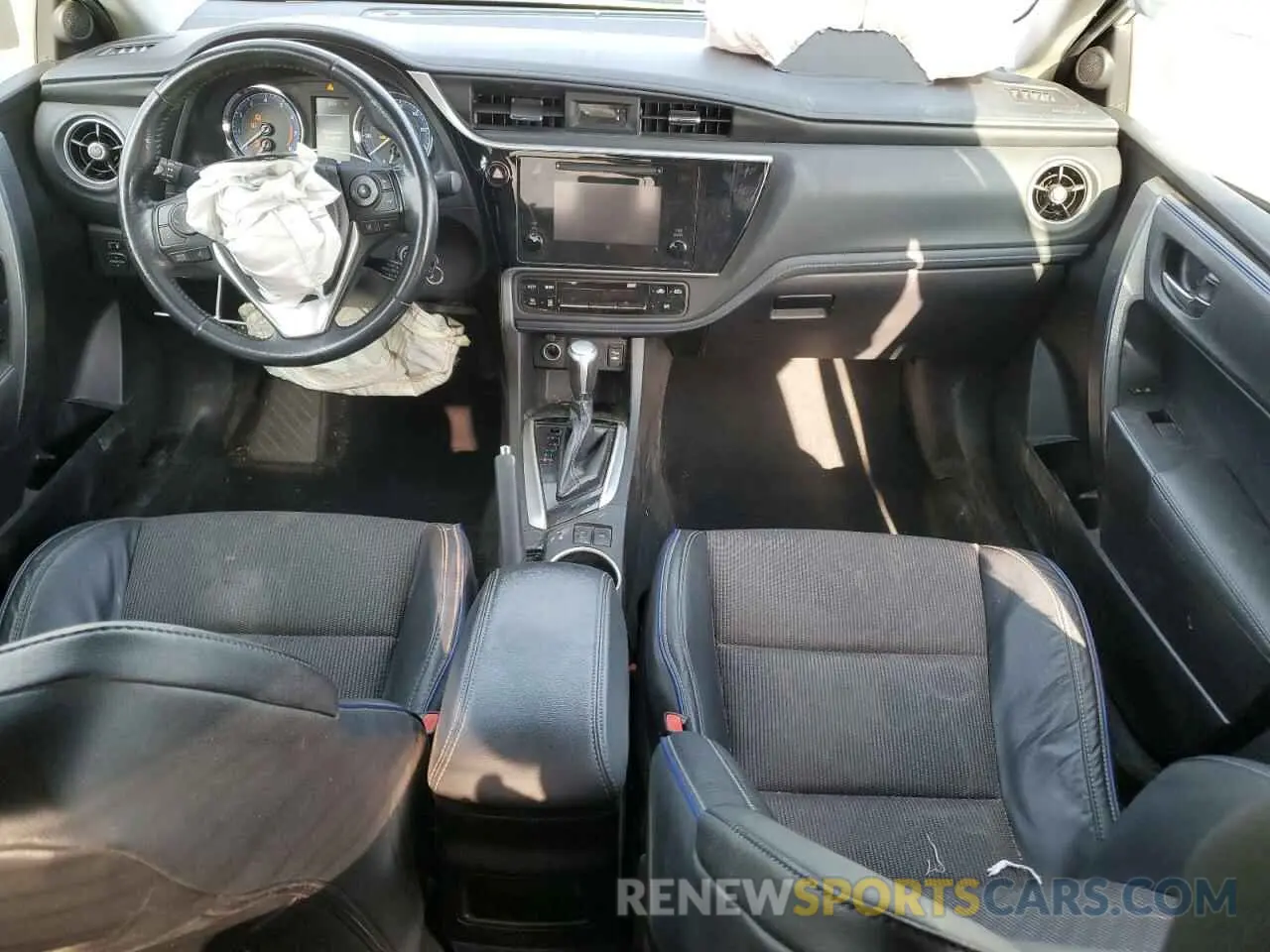 8 fotografías del automóvil dañado 5YFBURHE0KP932869 TOYOTA COROLLA 2019