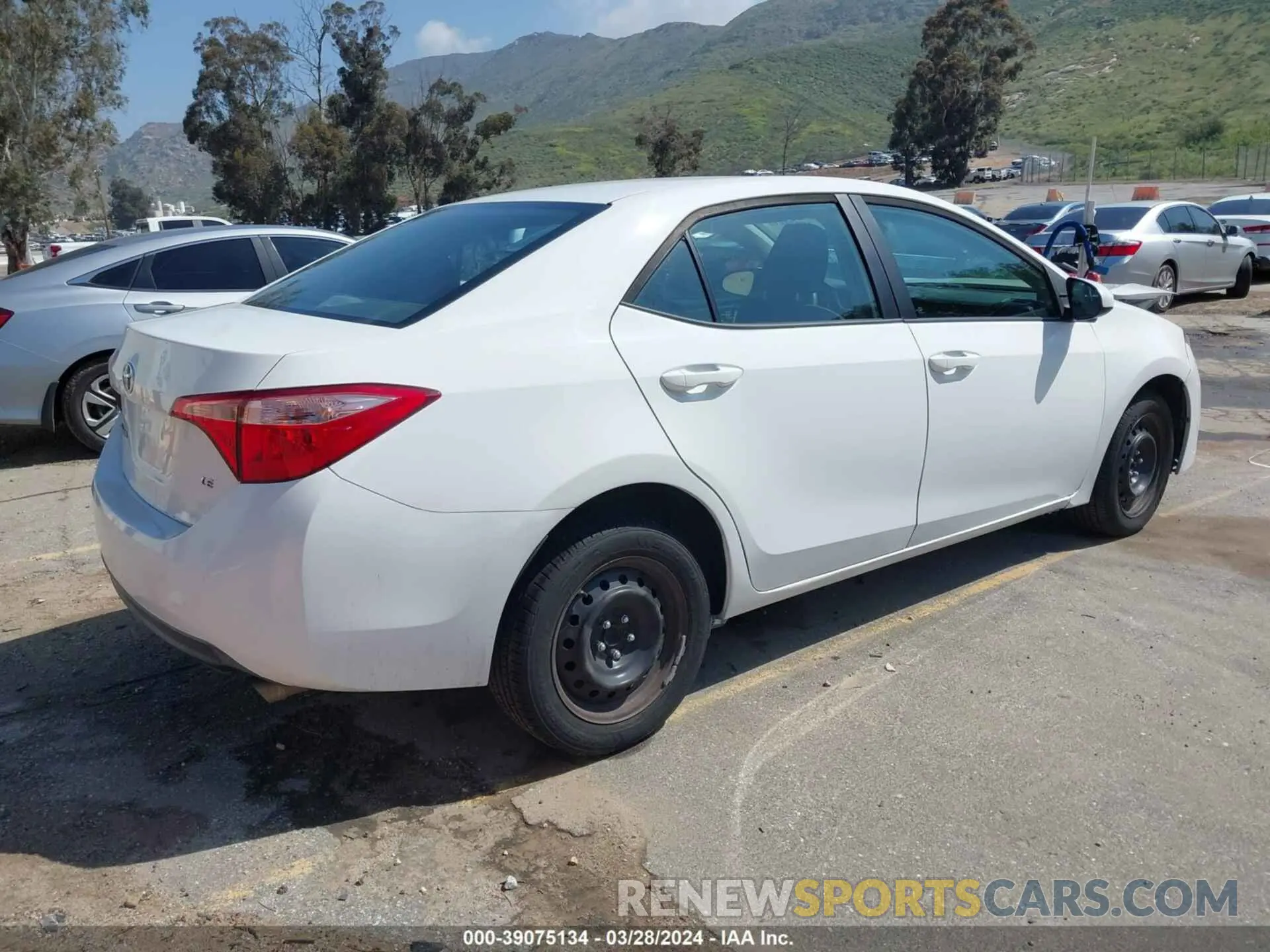 4 fotografías del automóvil dañado 5YFBURHE0KP938266 TOYOTA COROLLA 2019