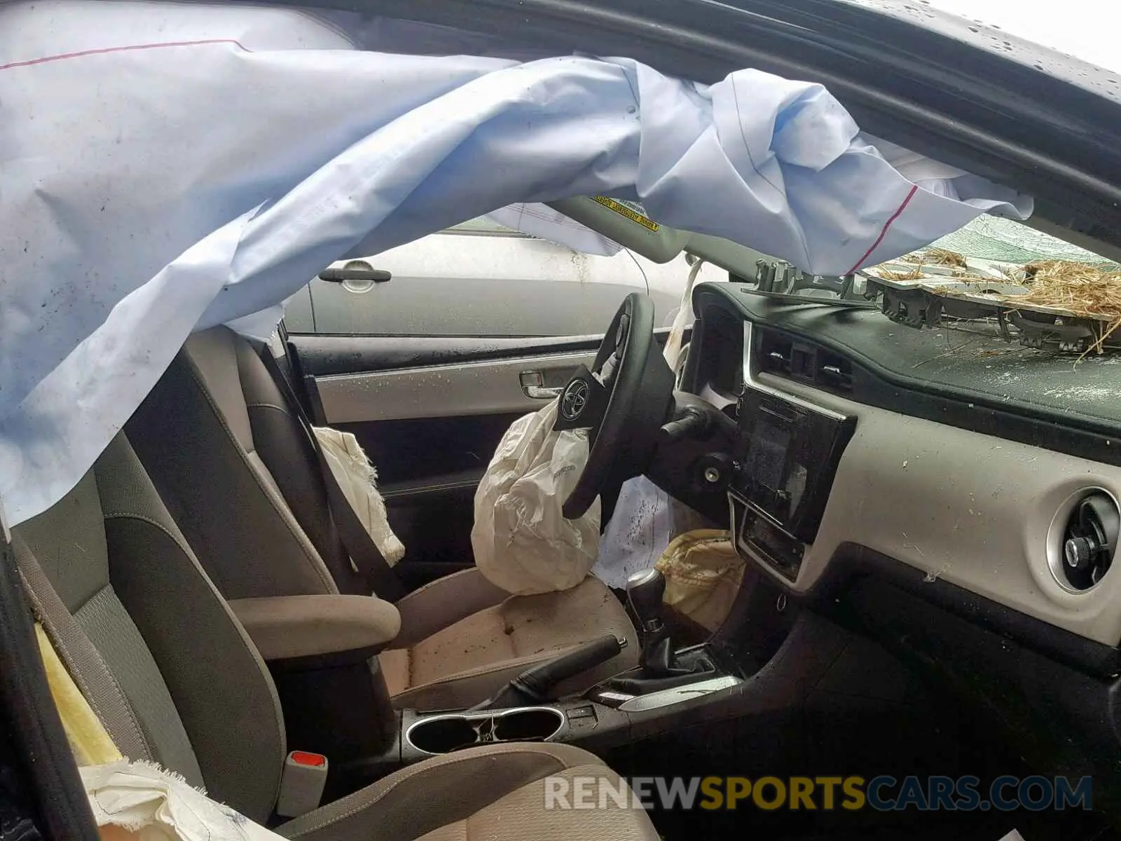 5 fotografías del automóvil dañado 5YFBURHE0KP948439 TOYOTA COROLLA 2019