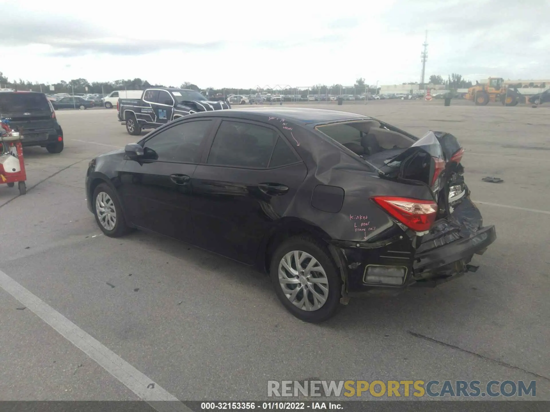 3 fotografías del automóvil dañado 5YFBURHE1KP860757 TOYOTA COROLLA 2019