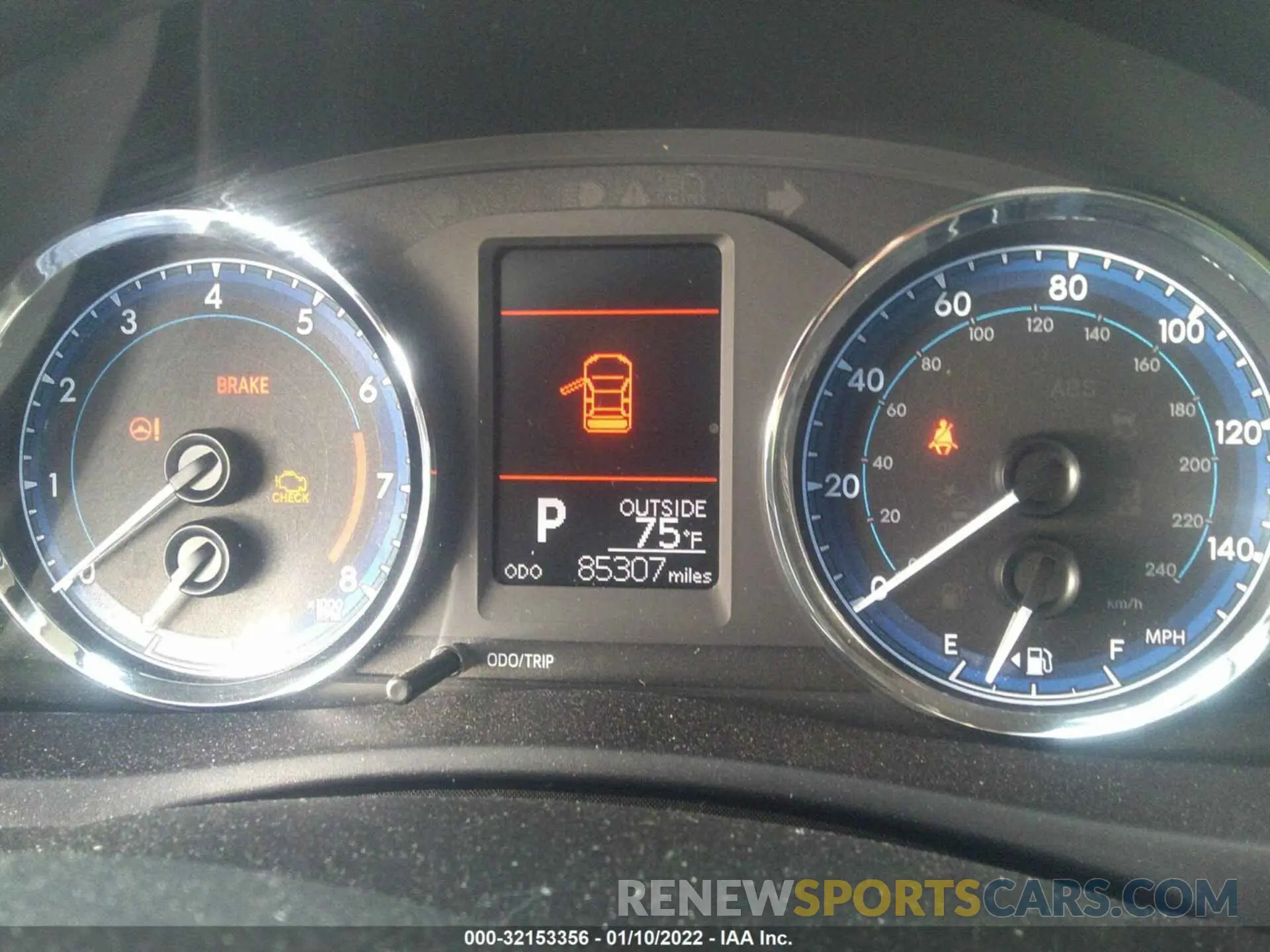 7 fotografías del automóvil dañado 5YFBURHE1KP860757 TOYOTA COROLLA 2019