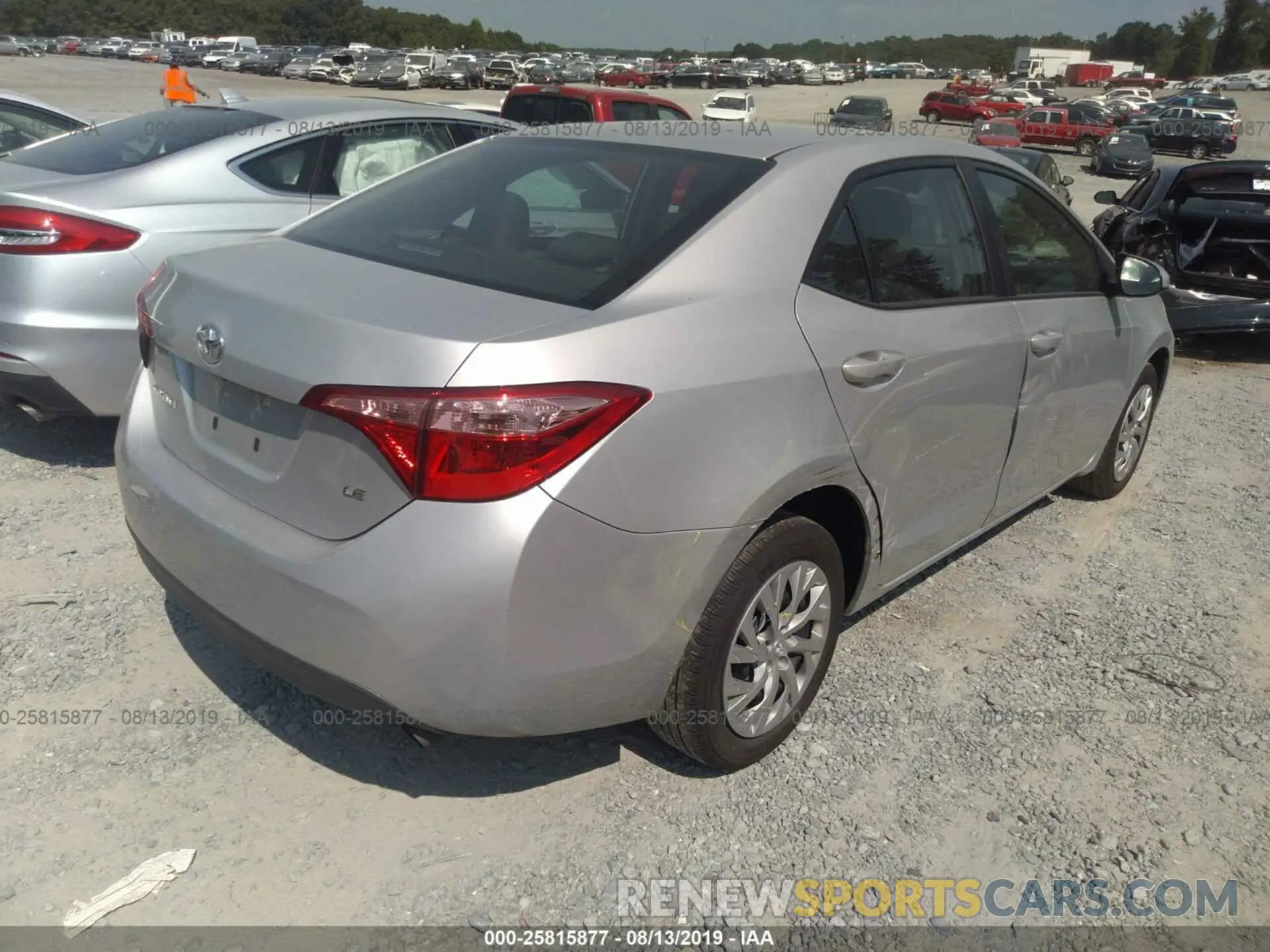 4 fotografías del automóvil dañado 5YFBURHE1KP870351 TOYOTA COROLLA 2019