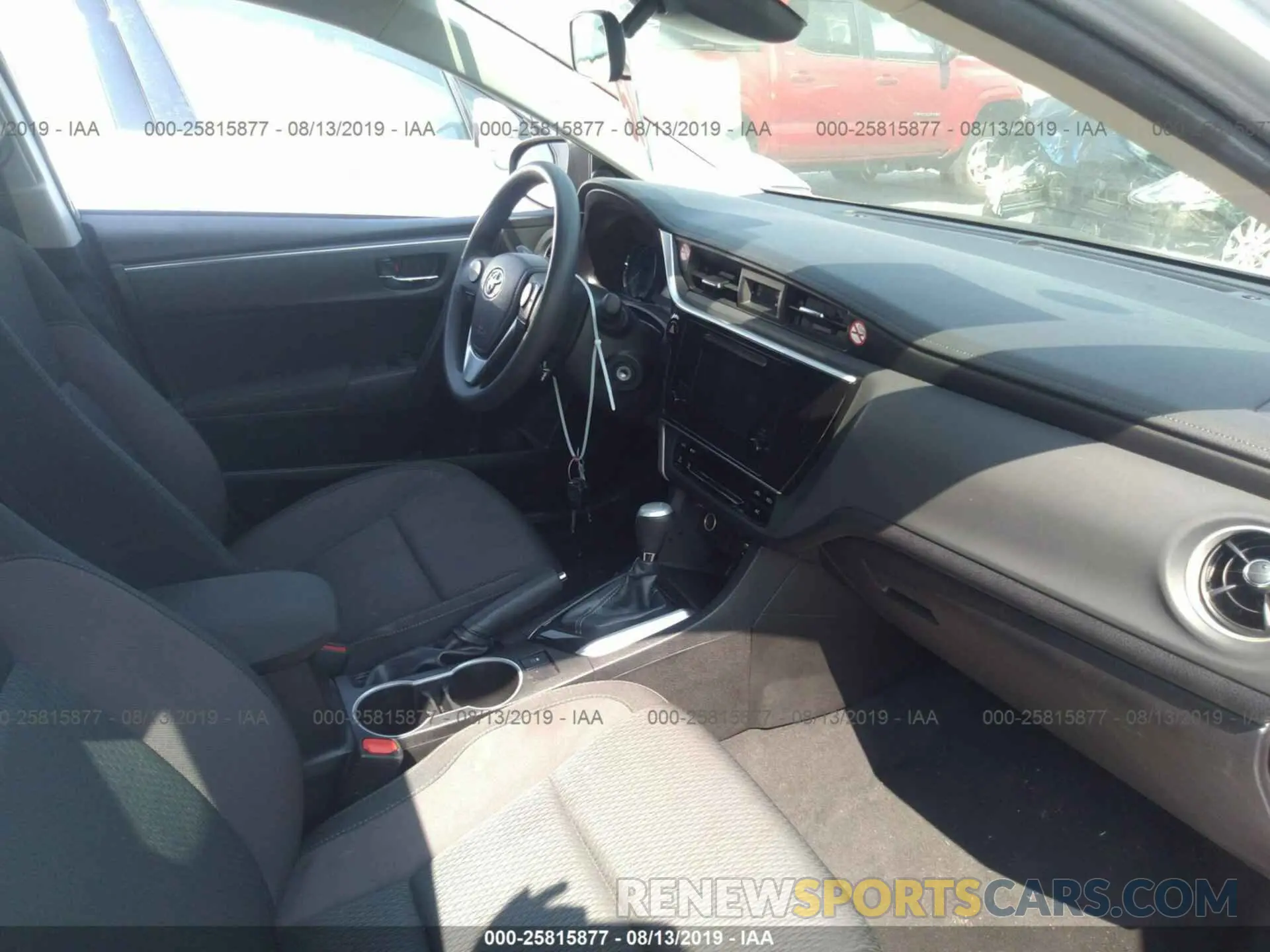 5 fotografías del automóvil dañado 5YFBURHE1KP870351 TOYOTA COROLLA 2019