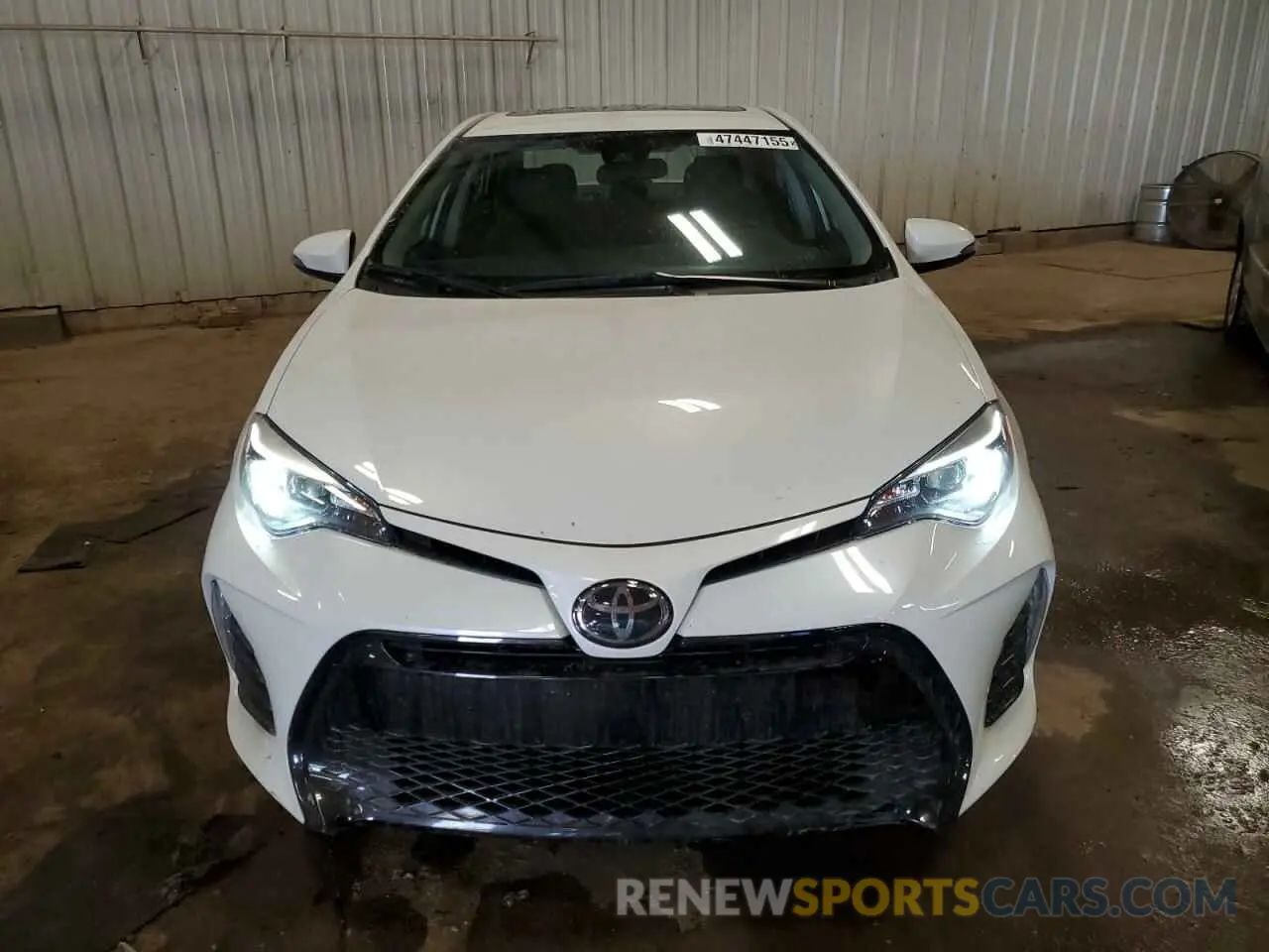 5 fotografías del automóvil dañado 5YFBURHE1KP870494 TOYOTA COROLLA 2019