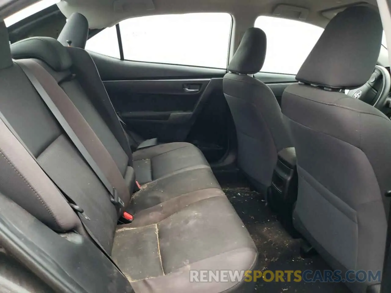 10 fotografías del automóvil dañado 5YFBURHE1KP876165 TOYOTA COROLLA 2019