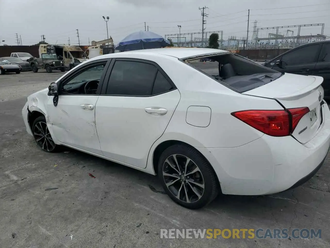 2 fotografías del automóvil dañado 5YFBURHE1KP878997 TOYOTA COROLLA 2019