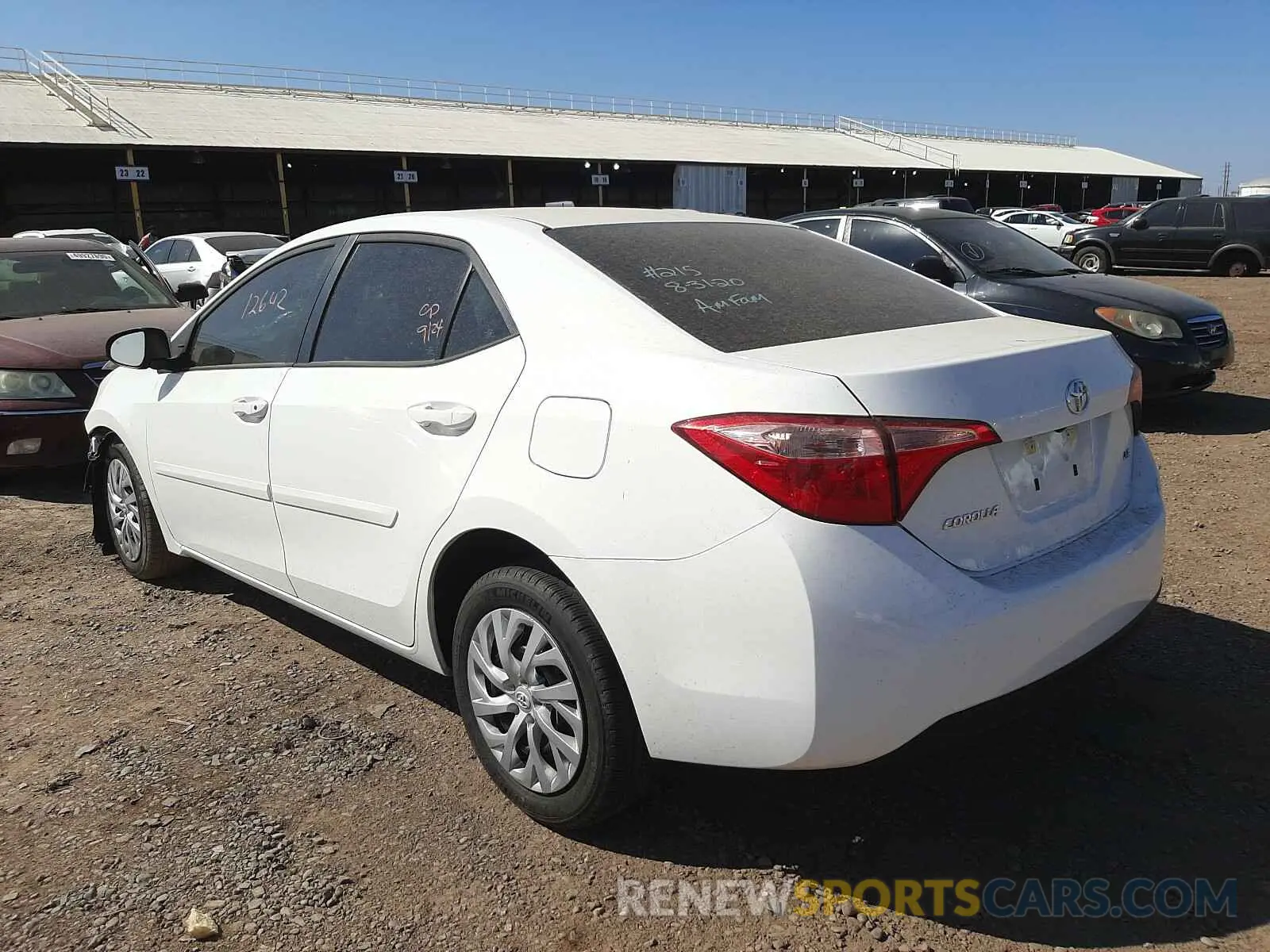 3 fotografías del automóvil dañado 5YFBURHE1KP879017 TOYOTA COROLLA 2019