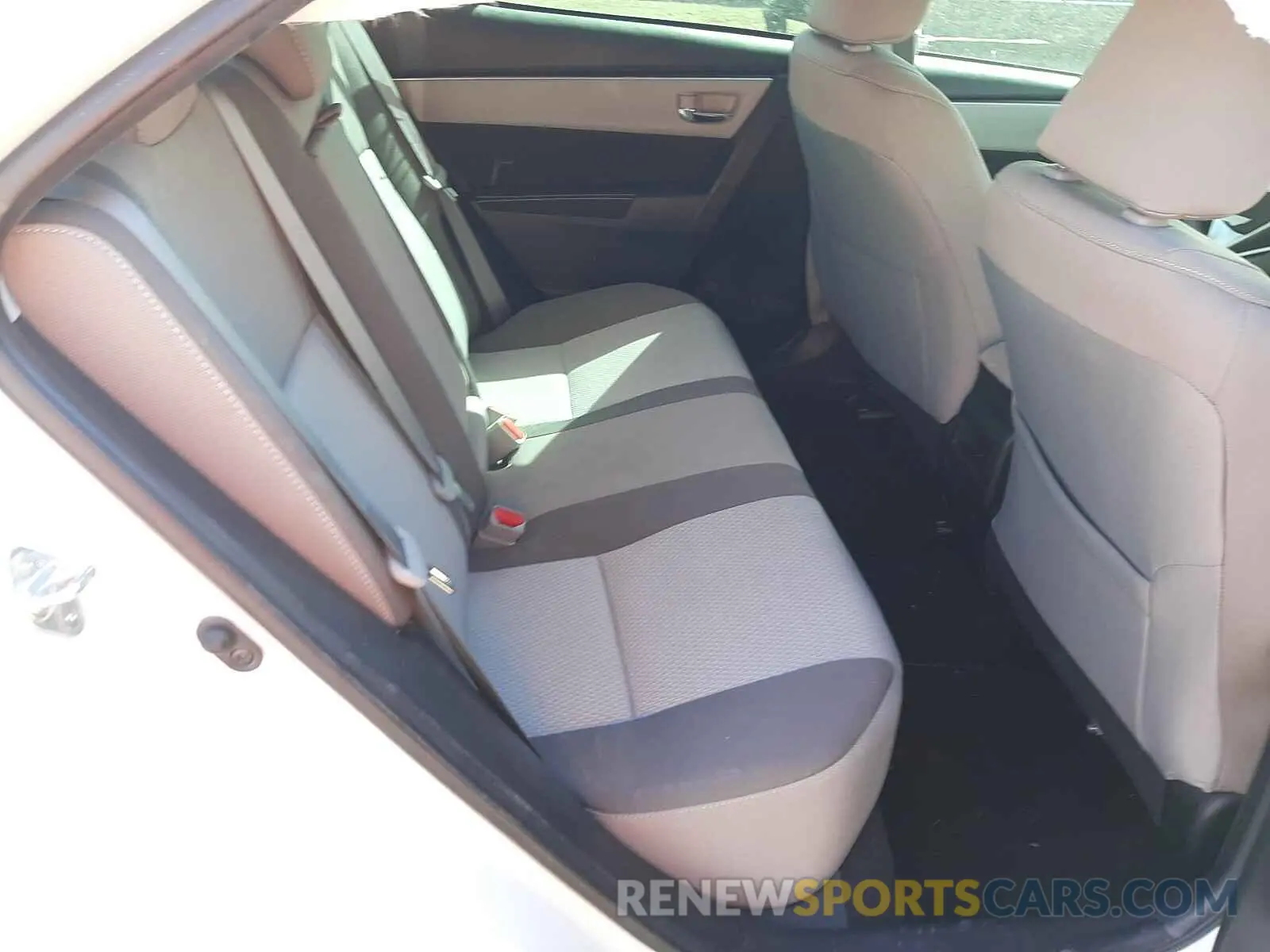 6 fotografías del automóvil dañado 5YFBURHE1KP879017 TOYOTA COROLLA 2019