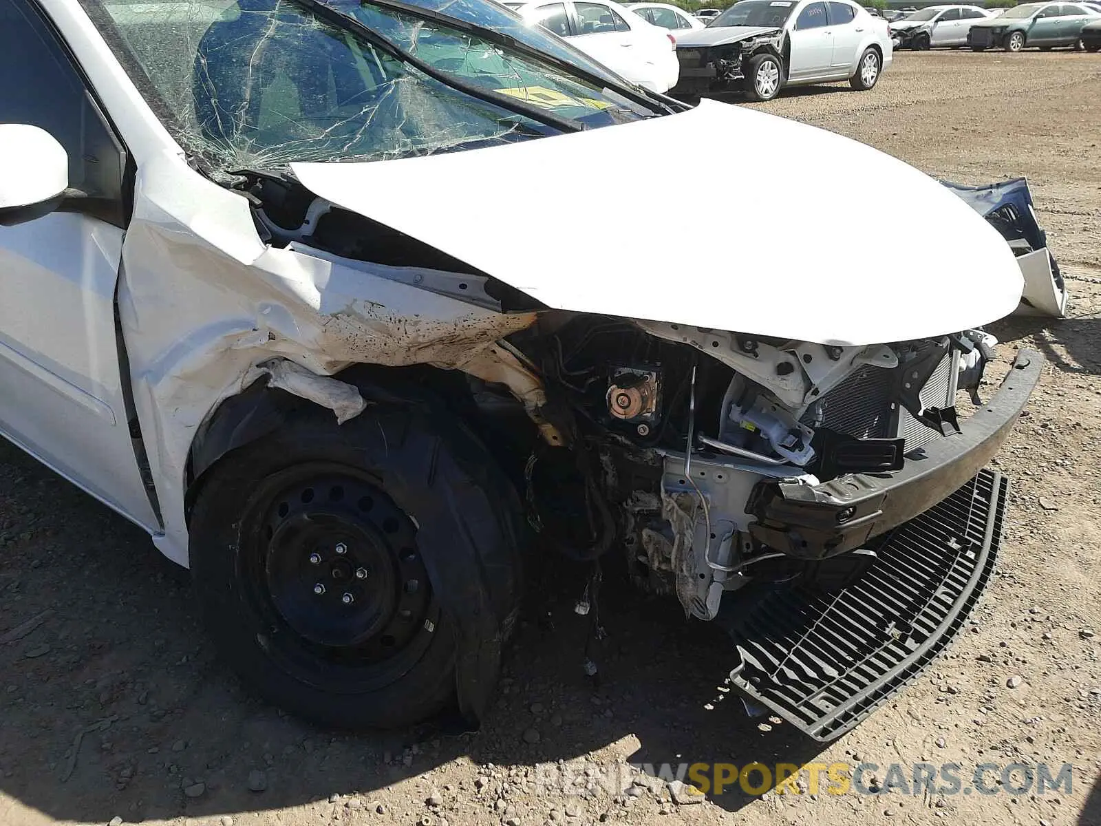 9 fotografías del automóvil dañado 5YFBURHE1KP879017 TOYOTA COROLLA 2019