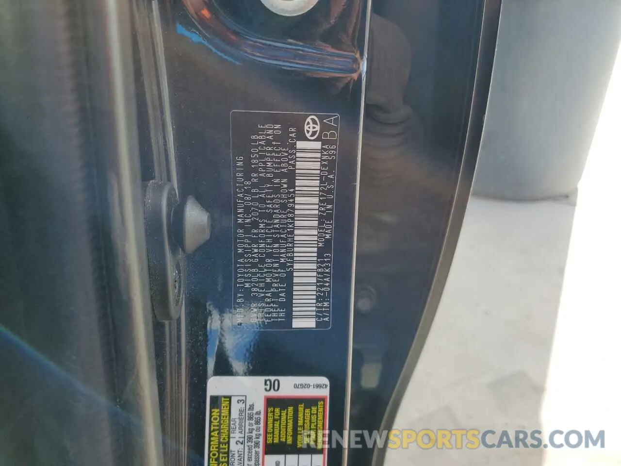12 fotografías del automóvil dañado 5YFBURHE1KP879454 TOYOTA COROLLA 2019