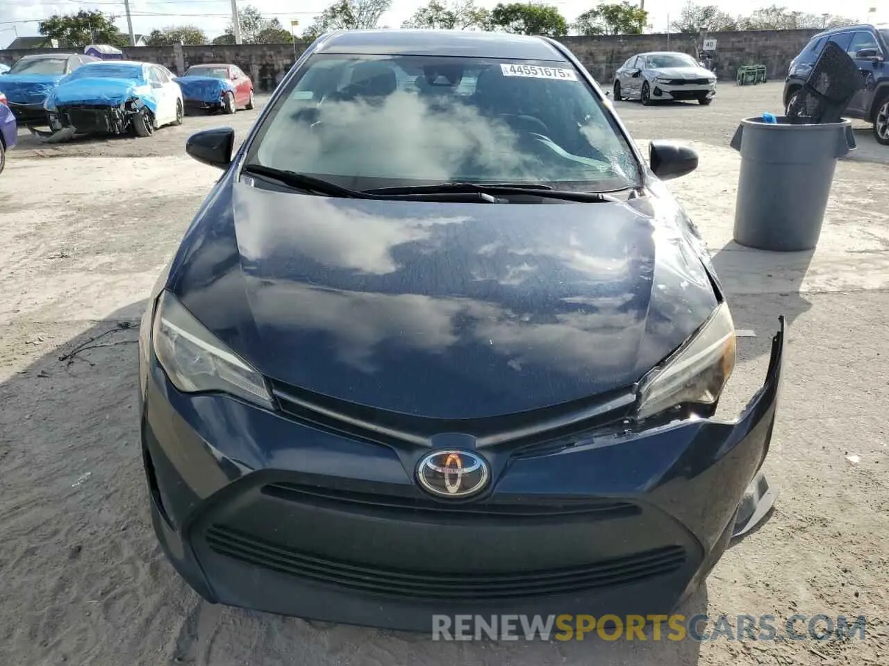 5 fotografías del automóvil dañado 5YFBURHE1KP879454 TOYOTA COROLLA 2019