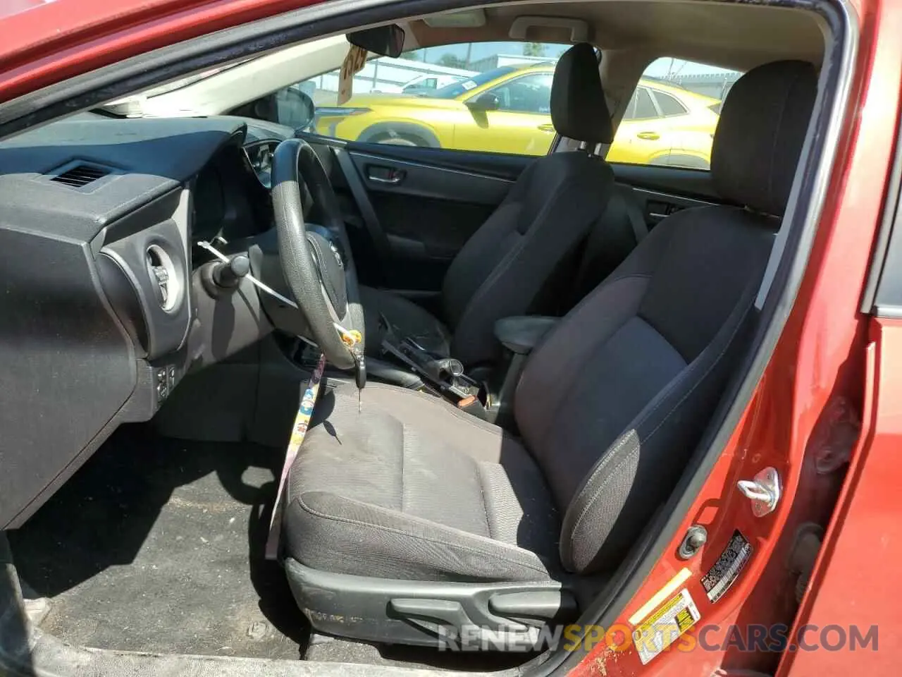 7 fotografías del automóvil dañado 5YFBURHE1KP880426 TOYOTA COROLLA 2019