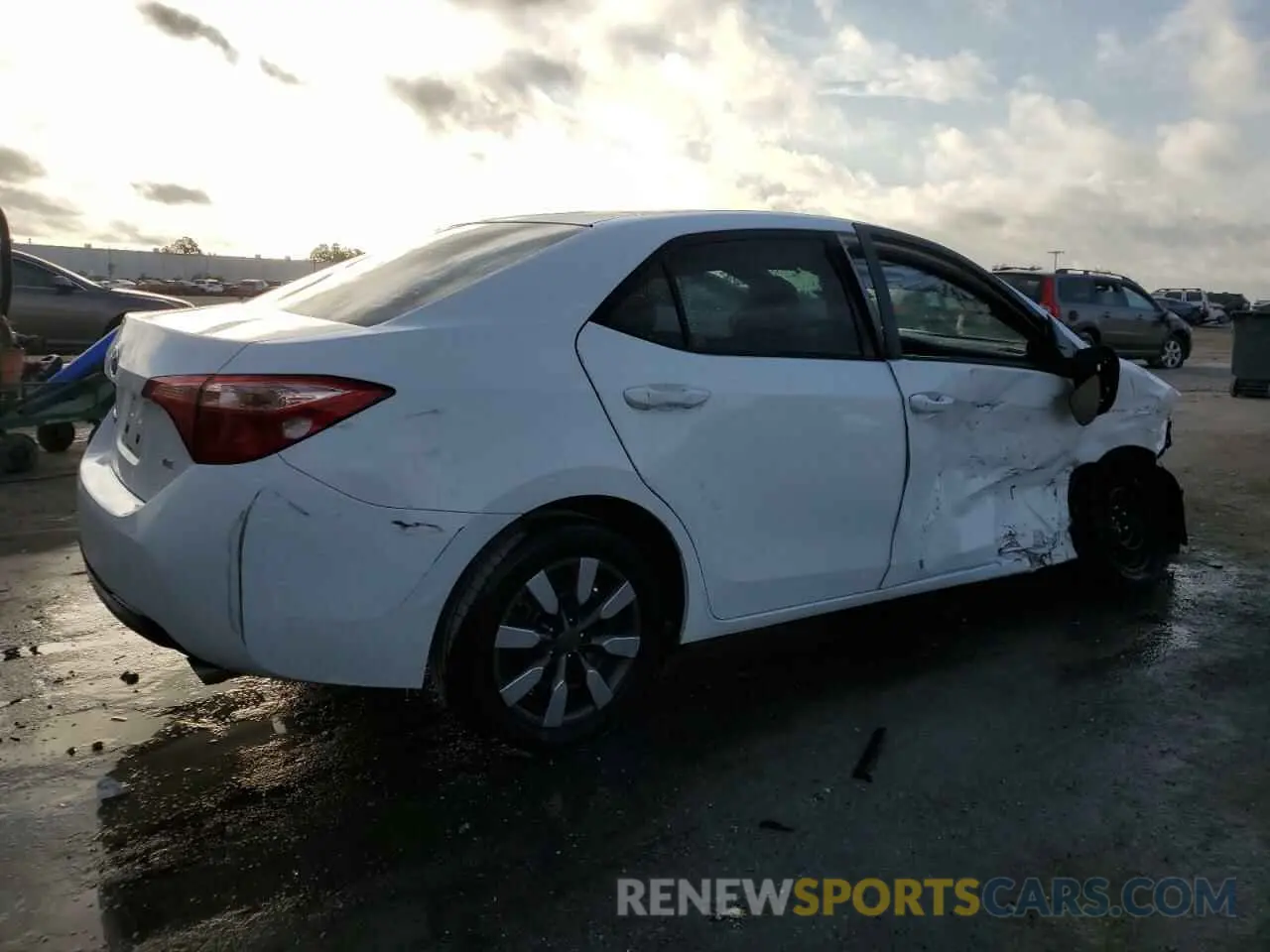 3 fotografías del automóvil dañado 5YFBURHE1KP881303 TOYOTA COROLLA 2019