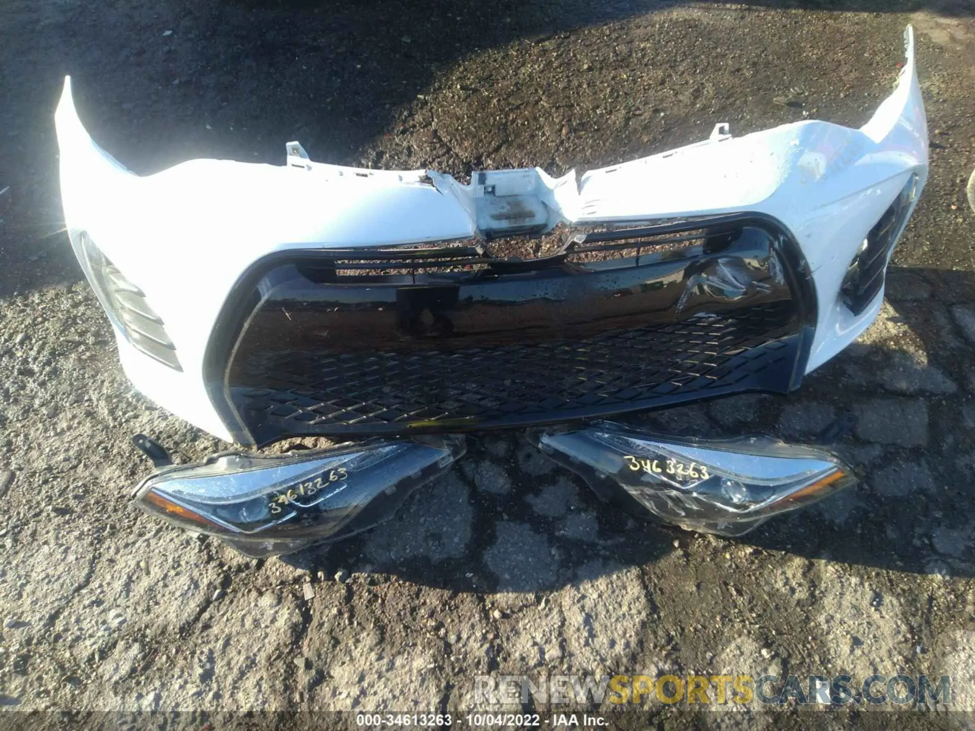 12 fotografías del automóvil dañado 5YFBURHE1KP882872 TOYOTA COROLLA 2019