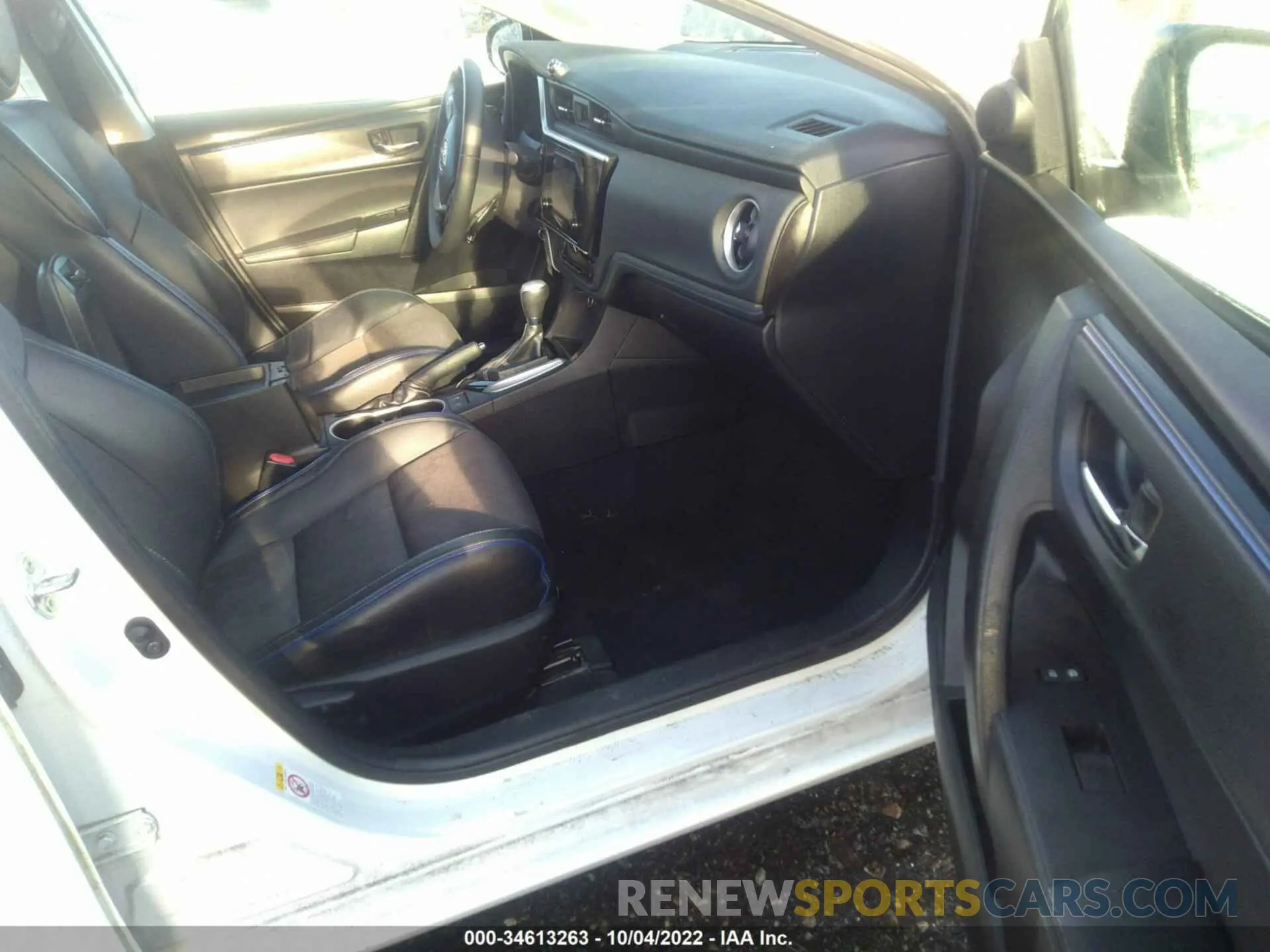 5 fotografías del automóvil dañado 5YFBURHE1KP882872 TOYOTA COROLLA 2019