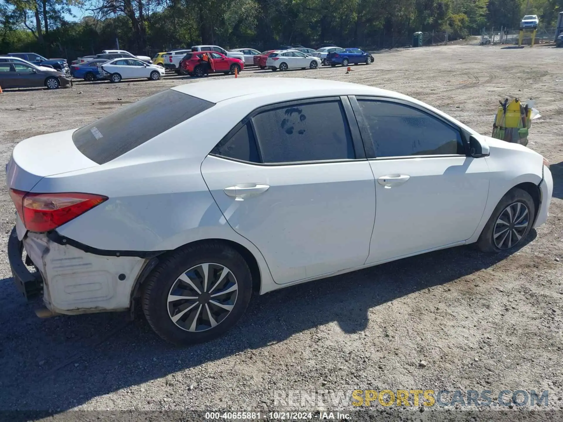 14 fotografías del automóvil dañado 5YFBURHE1KP887621 TOYOTA COROLLA 2019