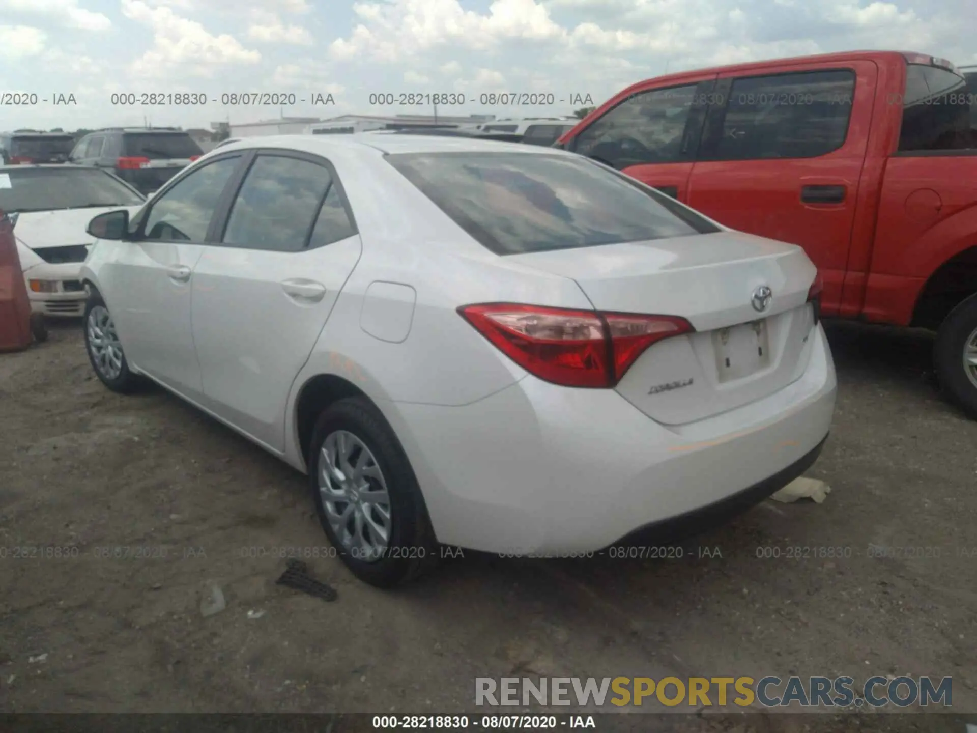 3 fotografías del automóvil dañado 5YFBURHE1KP888378 TOYOTA COROLLA 2019
