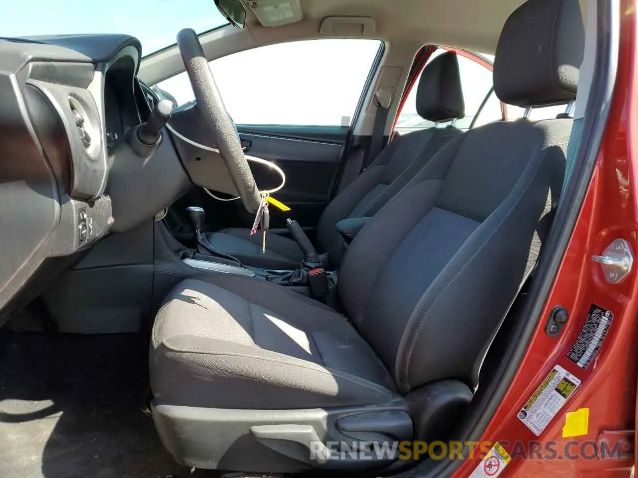 7 fotografías del automóvil dañado 5YFBURHE1KP889806 TOYOTA COROLLA 2019