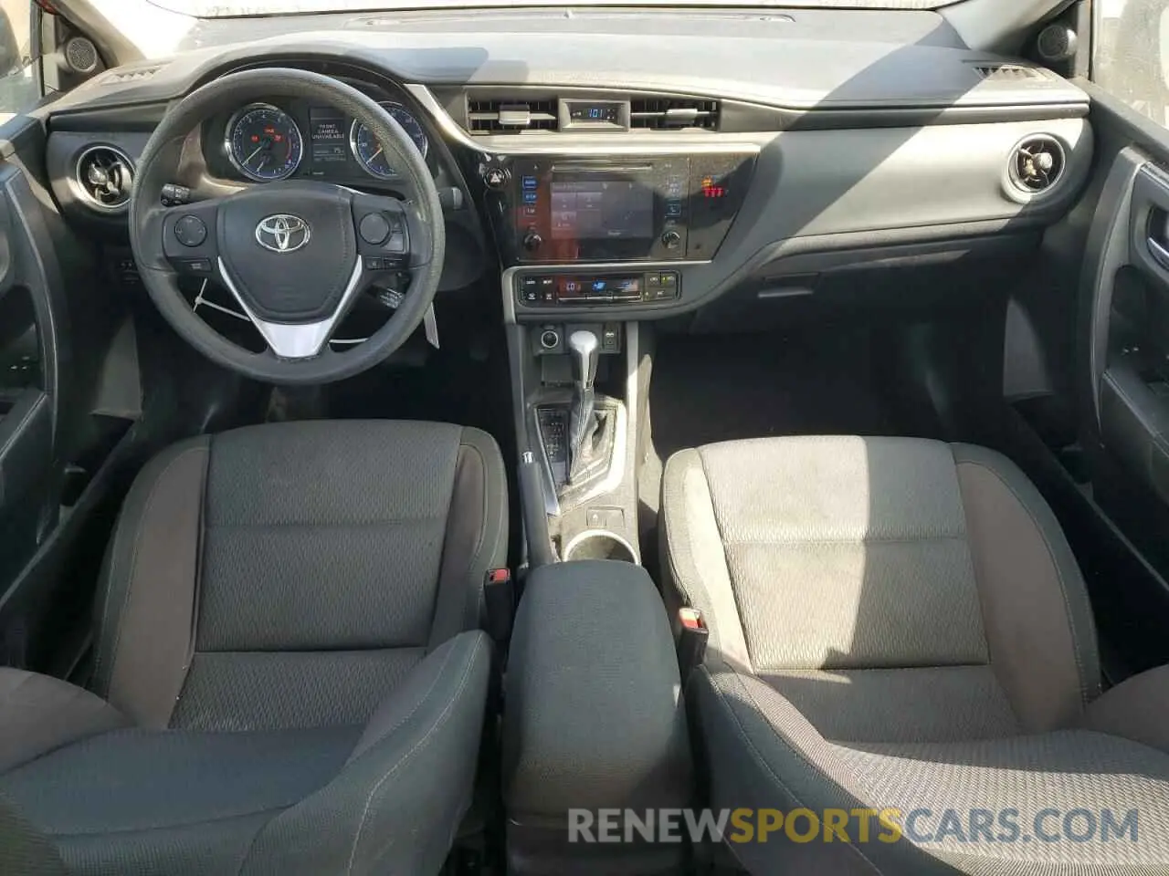 8 fotografías del automóvil dañado 5YFBURHE1KP889806 TOYOTA COROLLA 2019