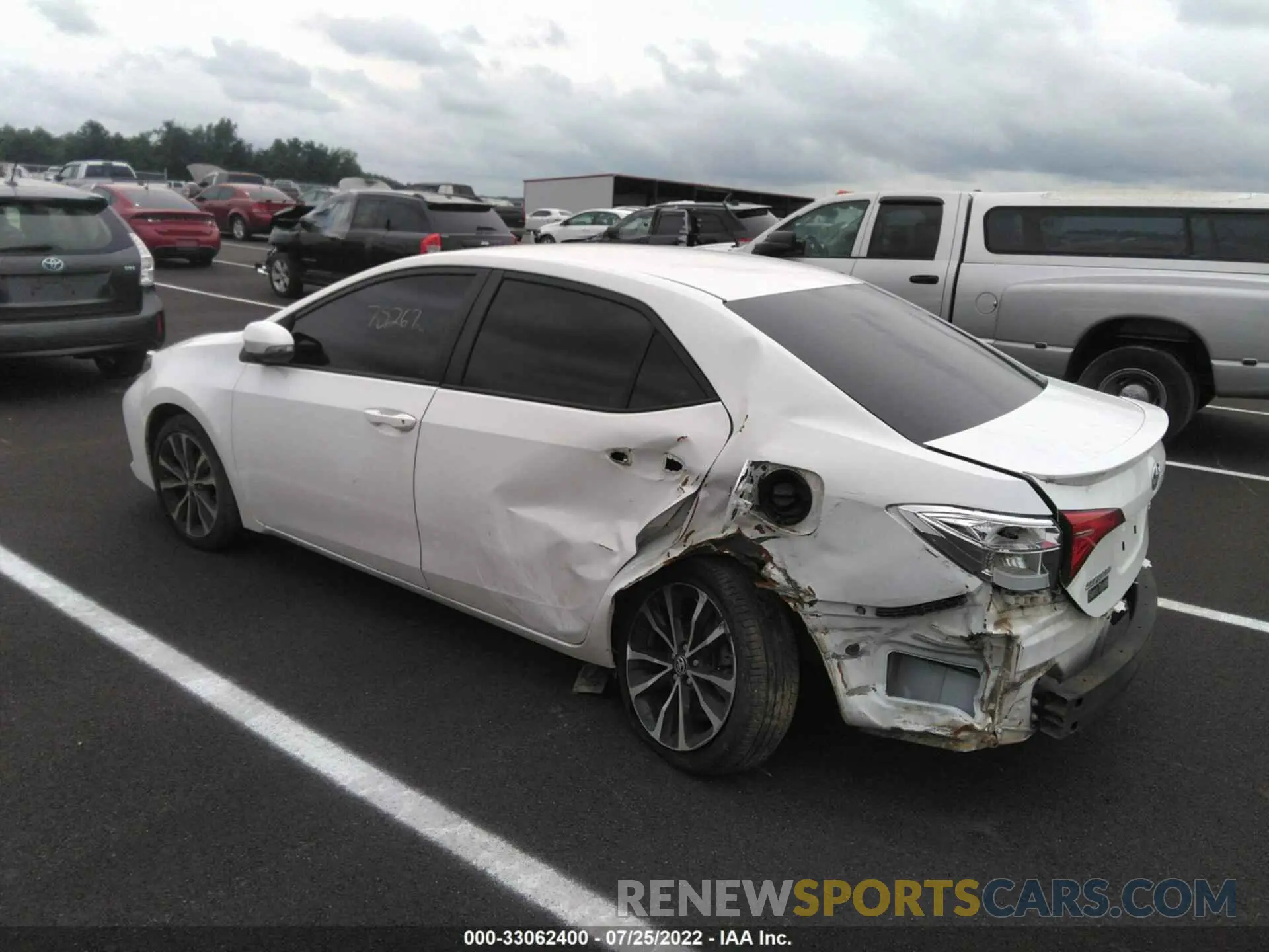 3 fotografías del automóvil dañado 5YFBURHE1KP895458 TOYOTA COROLLA 2019