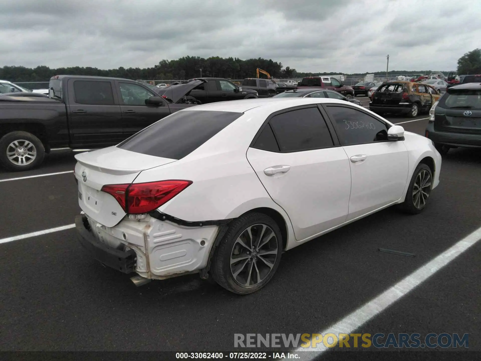 4 fotografías del automóvil dañado 5YFBURHE1KP895458 TOYOTA COROLLA 2019