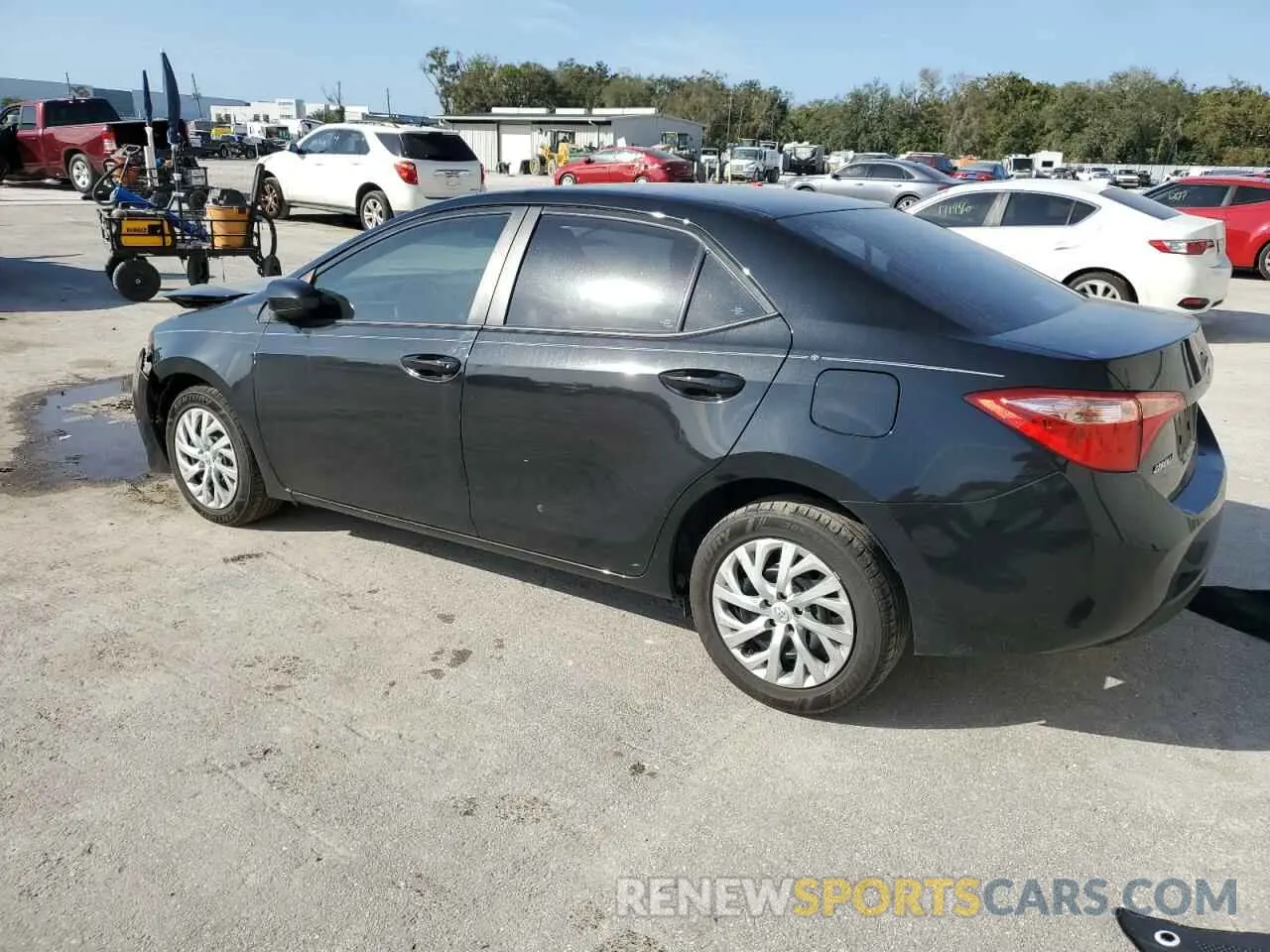 2 fotografías del automóvil dañado 5YFBURHE1KP902716 TOYOTA COROLLA 2019