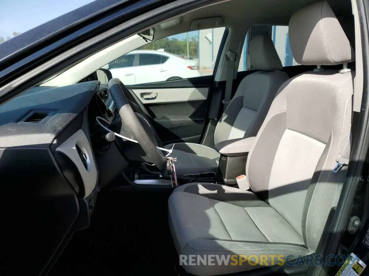 7 fotografías del automóvil dañado 5YFBURHE1KP902716 TOYOTA COROLLA 2019