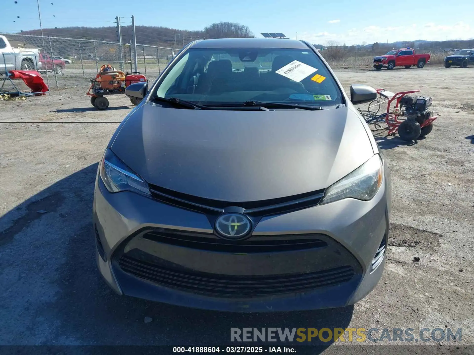 12 fotografías del automóvil dañado 5YFBURHE1KP905180 TOYOTA COROLLA 2019
