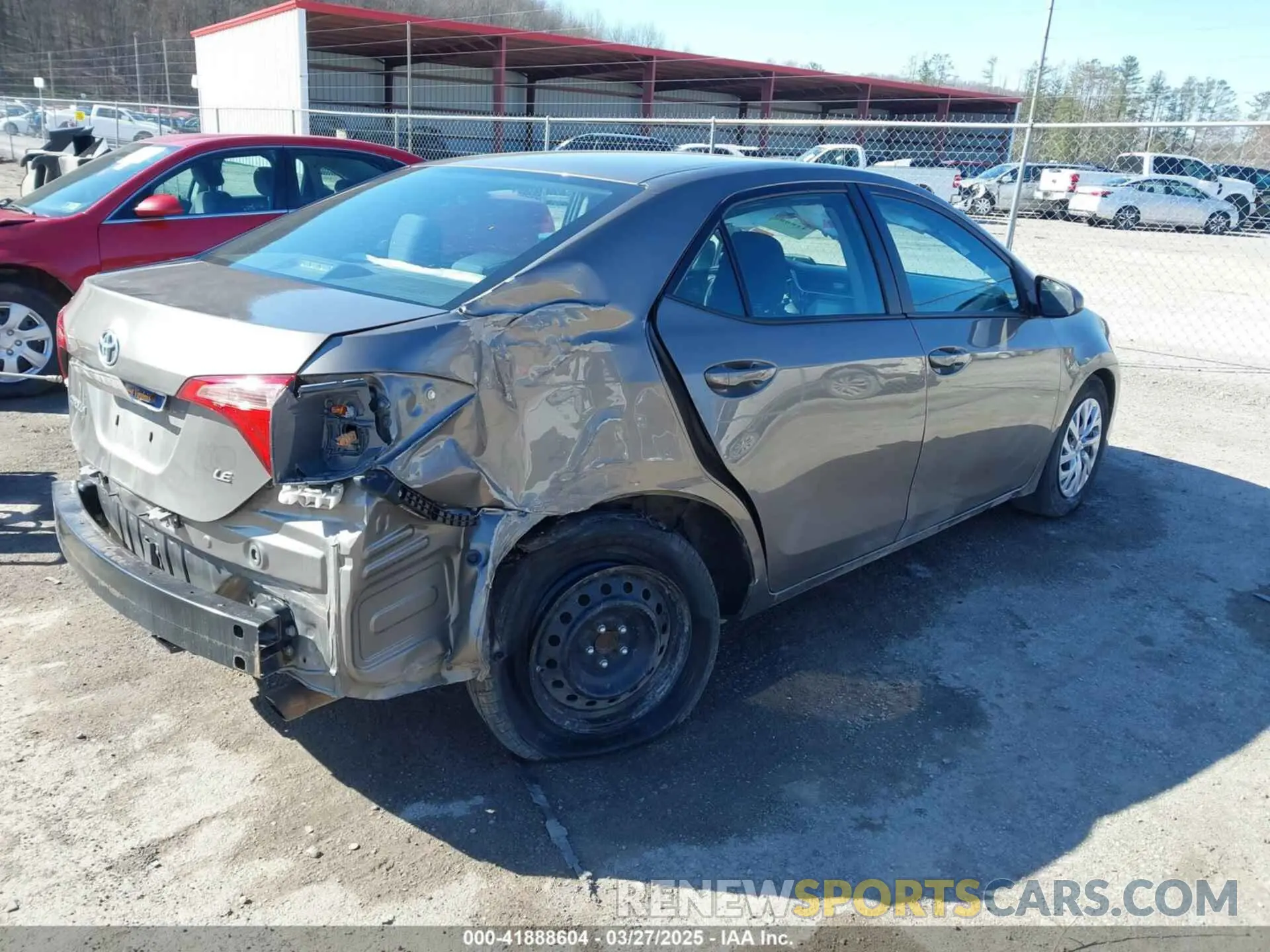 4 fotografías del automóvil dañado 5YFBURHE1KP905180 TOYOTA COROLLA 2019