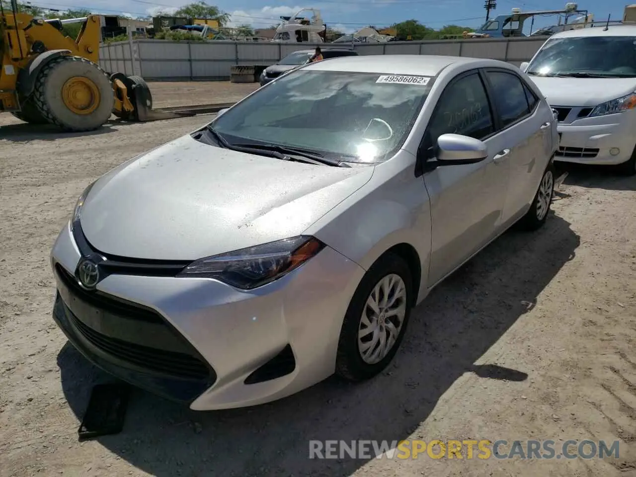 2 fotografías del automóvil dañado 5YFBURHE1KP905776 TOYOTA COROLLA 2019