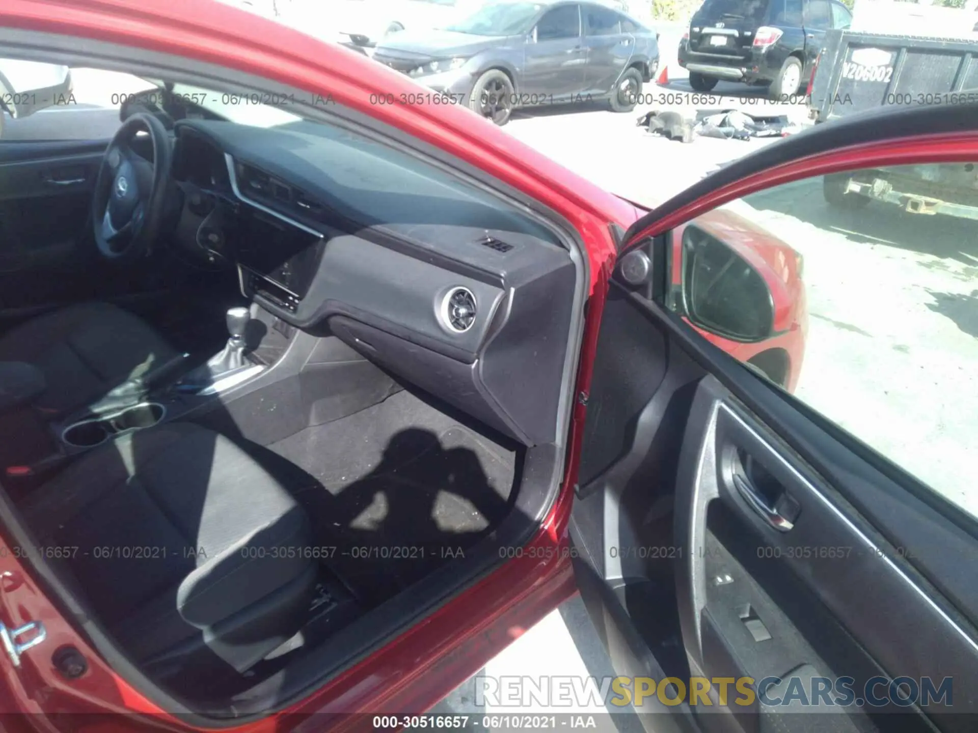 5 fotografías del automóvil dañado 5YFBURHE1KP906412 TOYOTA COROLLA 2019
