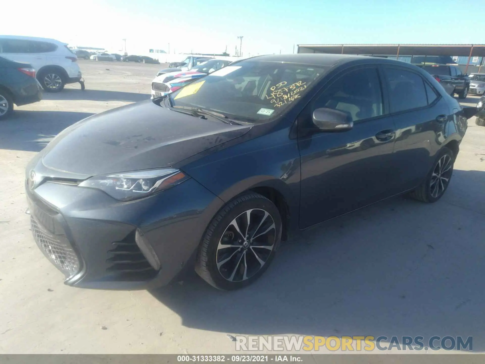 2 fotografías del automóvil dañado 5YFBURHE1KP915935 TOYOTA COROLLA 2019
