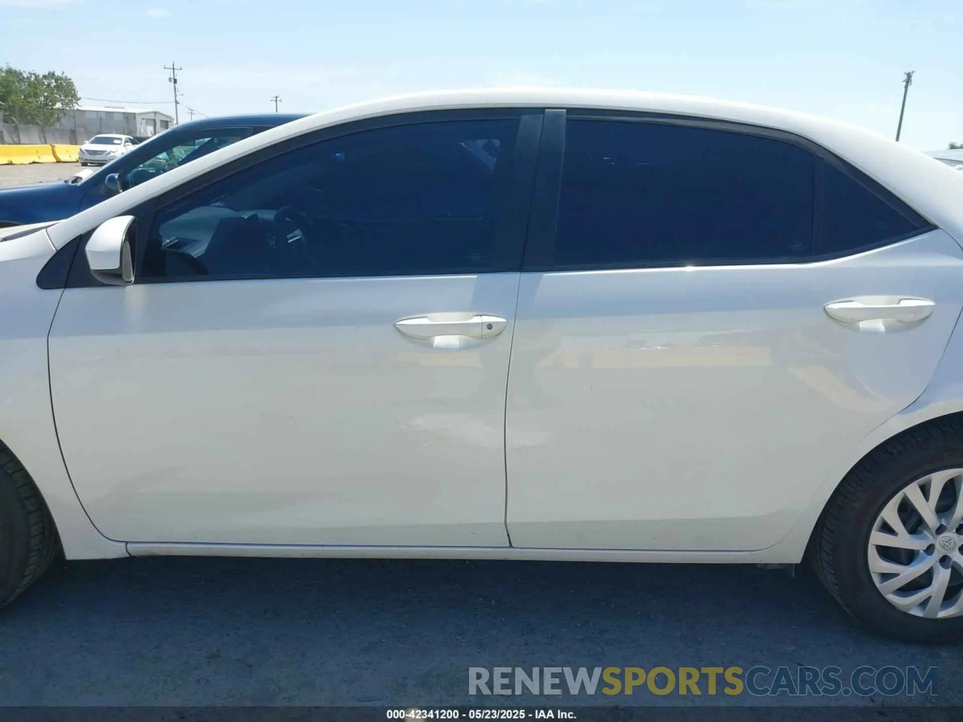 15 fotografías del automóvil dañado 5YFBURHE1KP918172 TOYOTA COROLLA 2019
