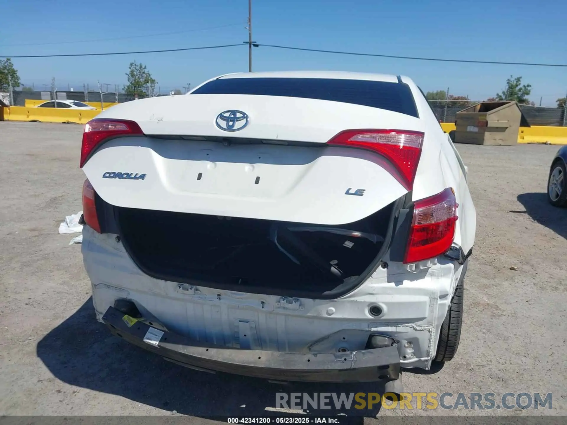 17 fotografías del automóvil dañado 5YFBURHE1KP918172 TOYOTA COROLLA 2019