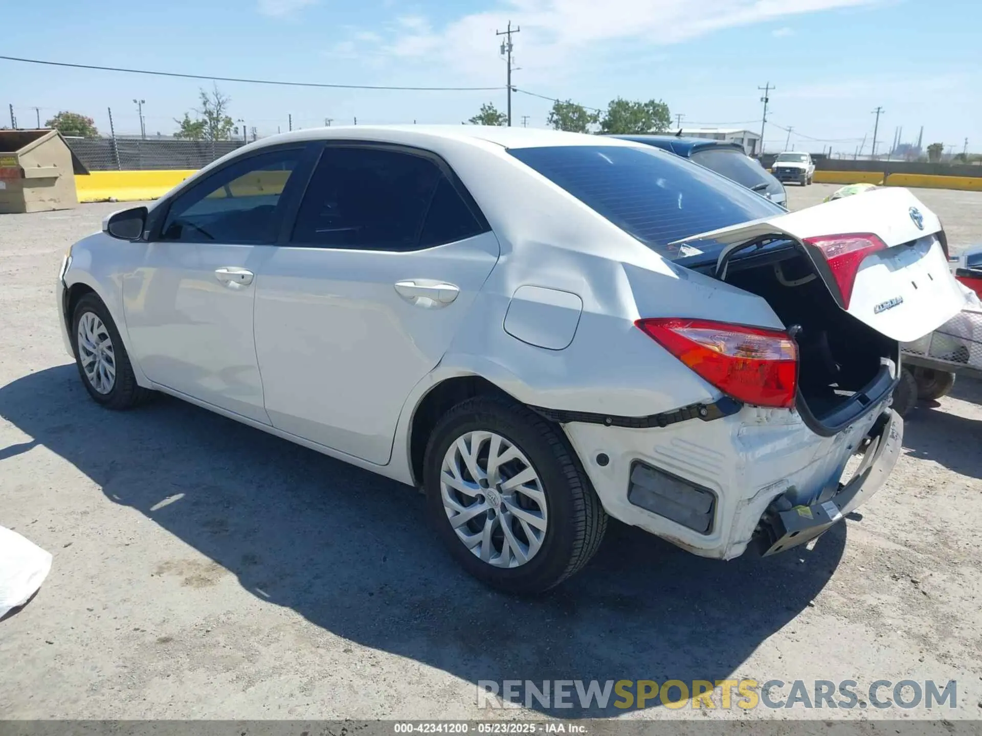 3 fotografías del automóvil dañado 5YFBURHE1KP918172 TOYOTA COROLLA 2019