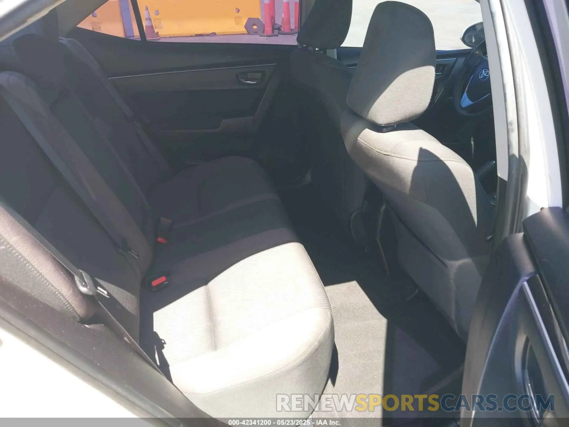 8 fotografías del automóvil dañado 5YFBURHE1KP918172 TOYOTA COROLLA 2019