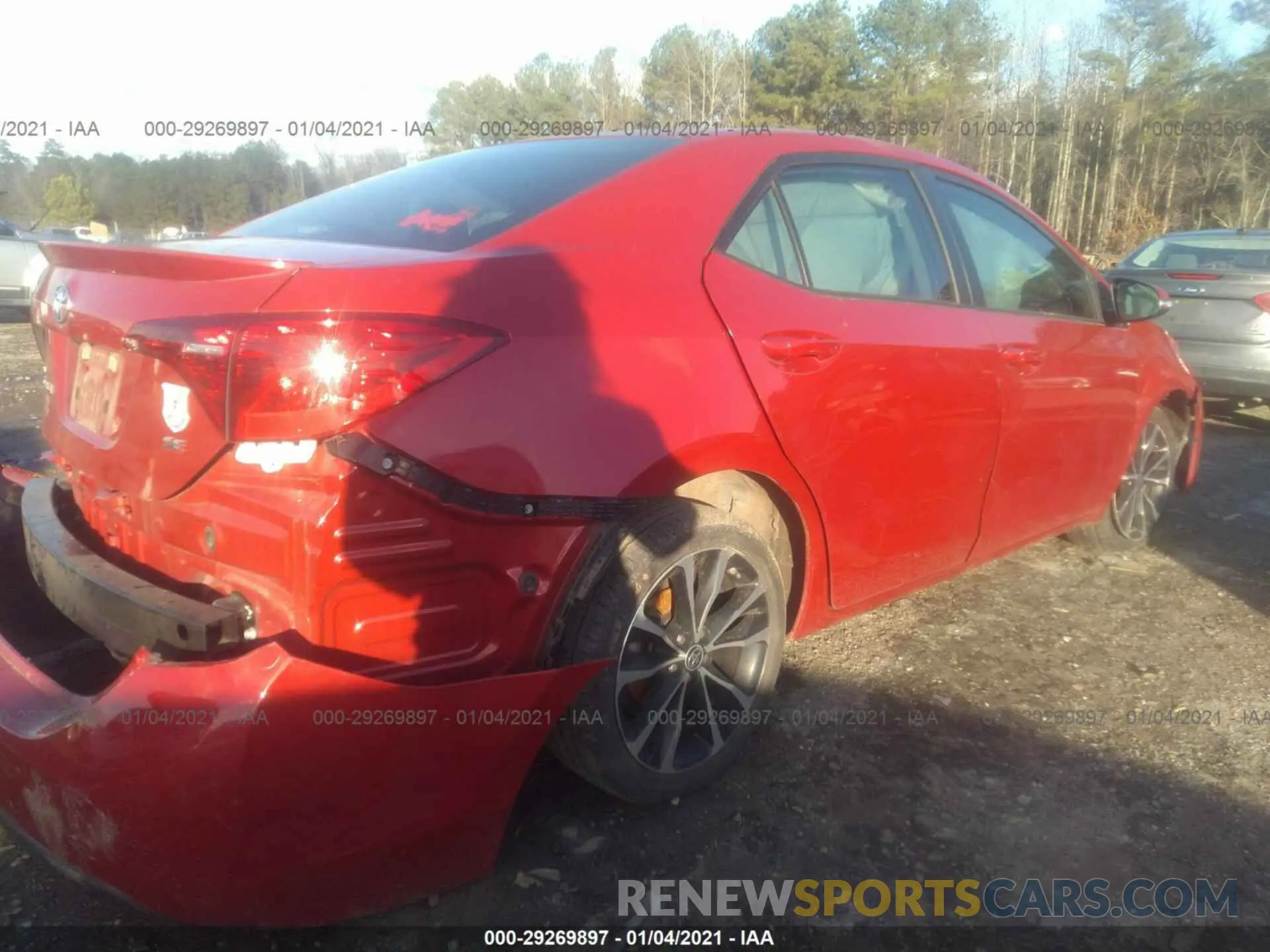 4 fotografías del automóvil dañado 5YFBURHE1KP921279 TOYOTA COROLLA 2019