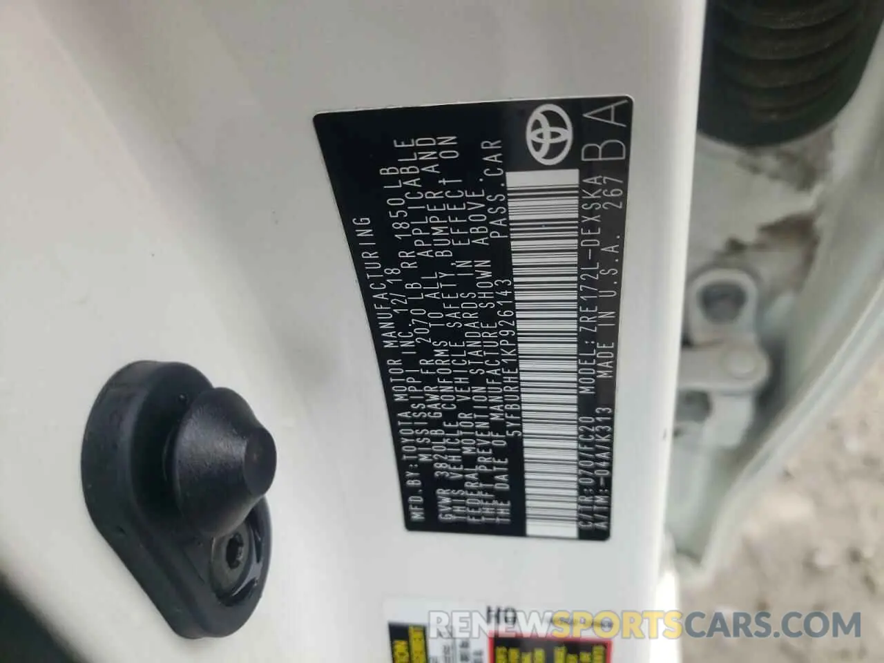 12 fotografías del automóvil dañado 5YFBURHE1KP926143 TOYOTA COROLLA 2019